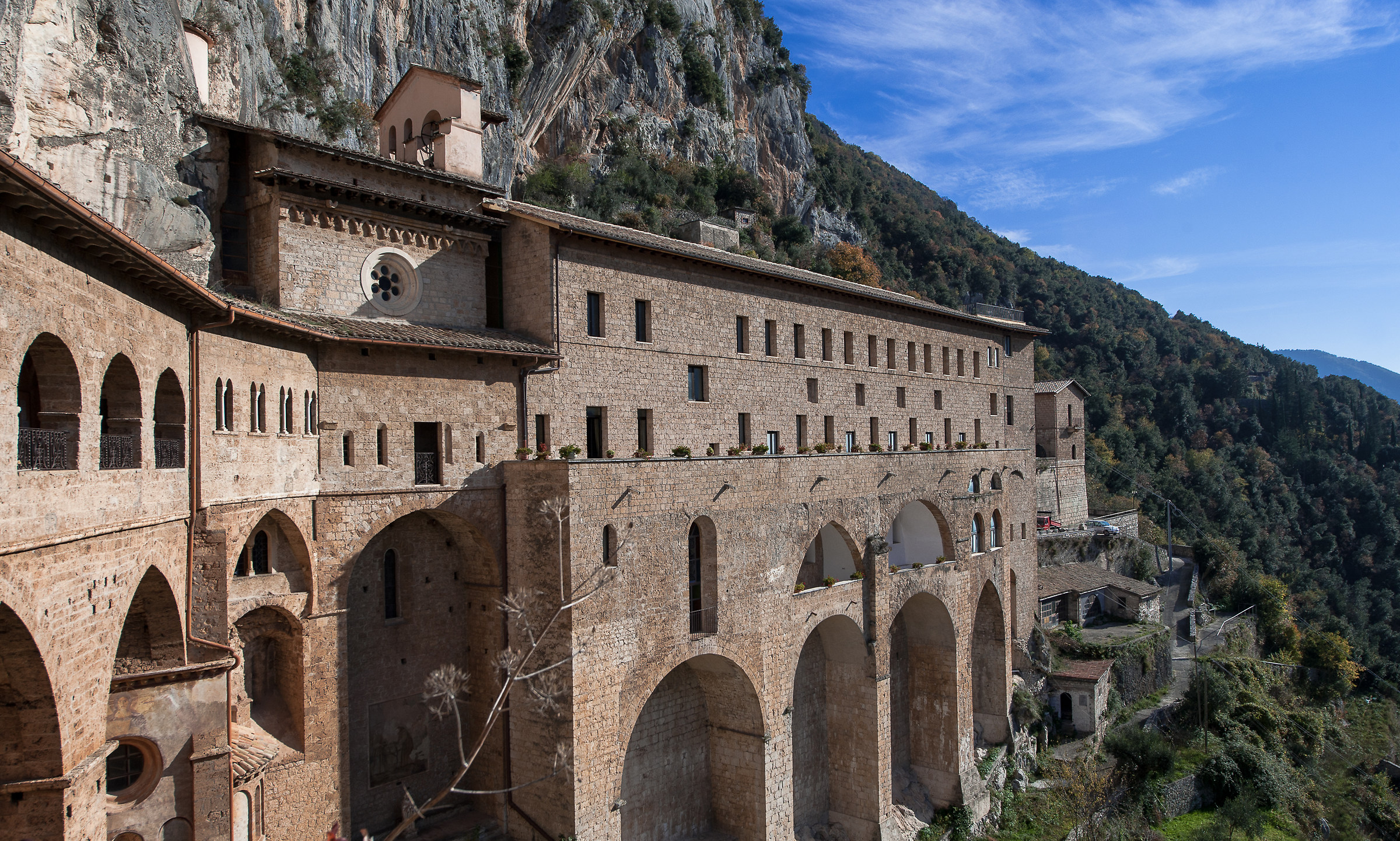 Subiaco (Rm)-Esterno Monastero di S.Benedetto