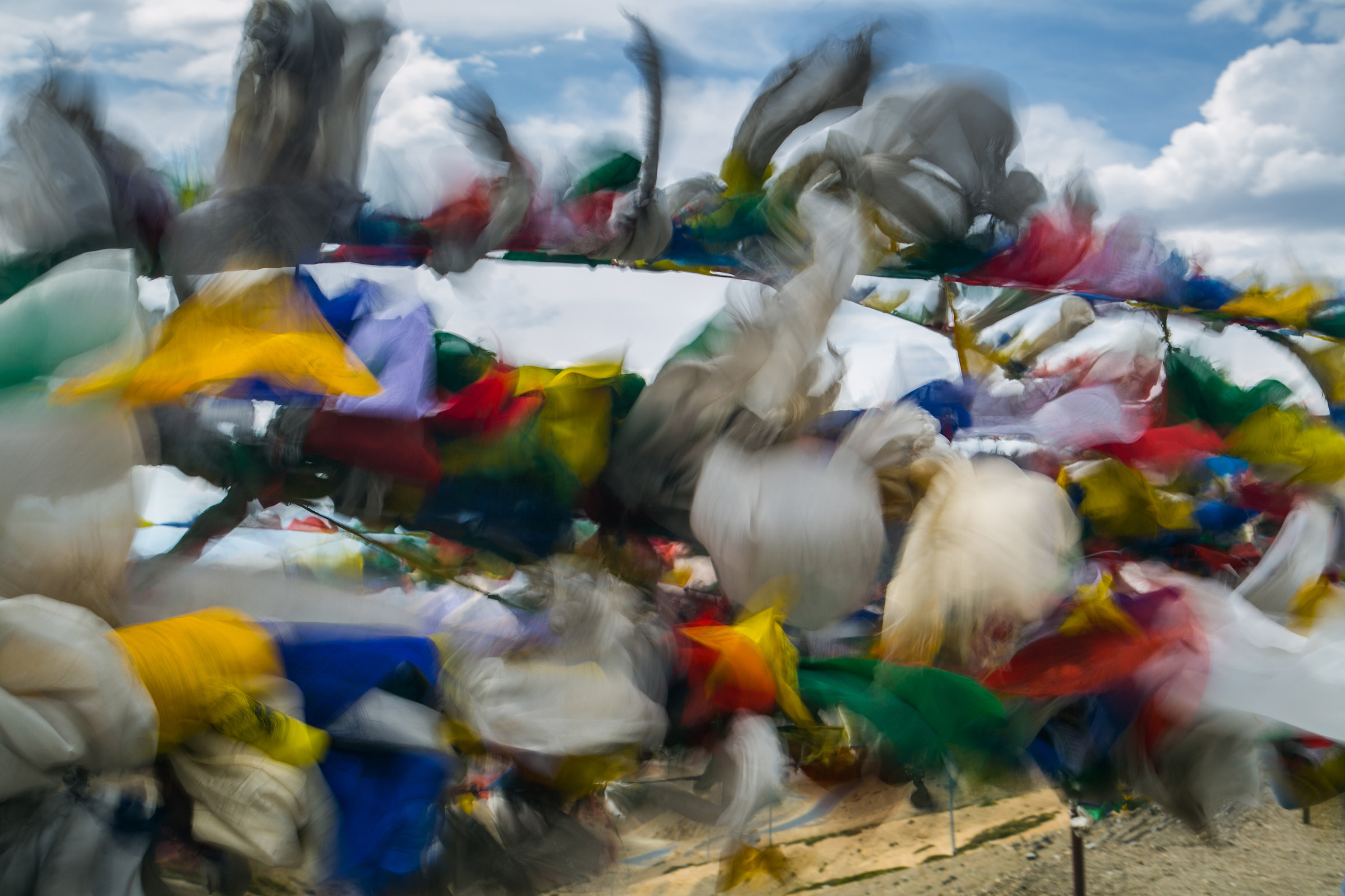 flags in the wind pace fotula