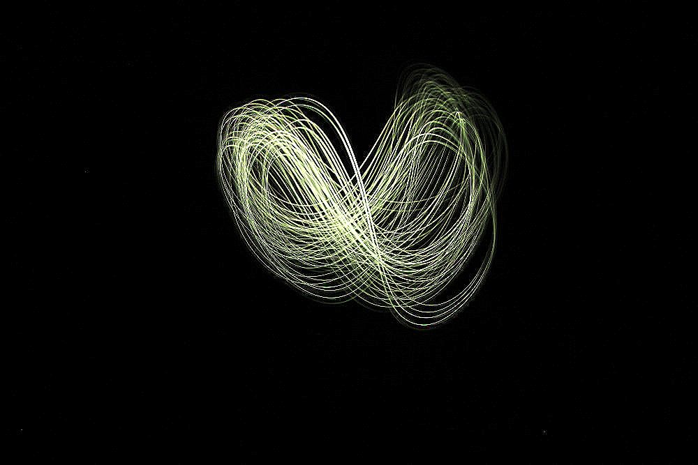 Interweaving of light