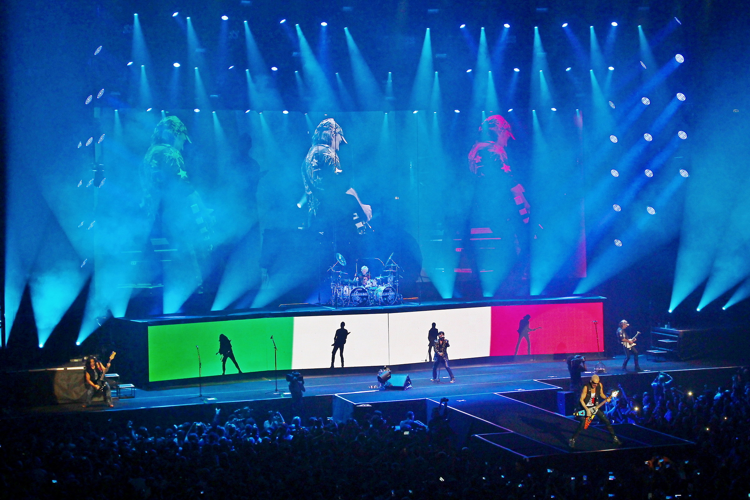 Scorpions in Rome on Nov. 9, 2015