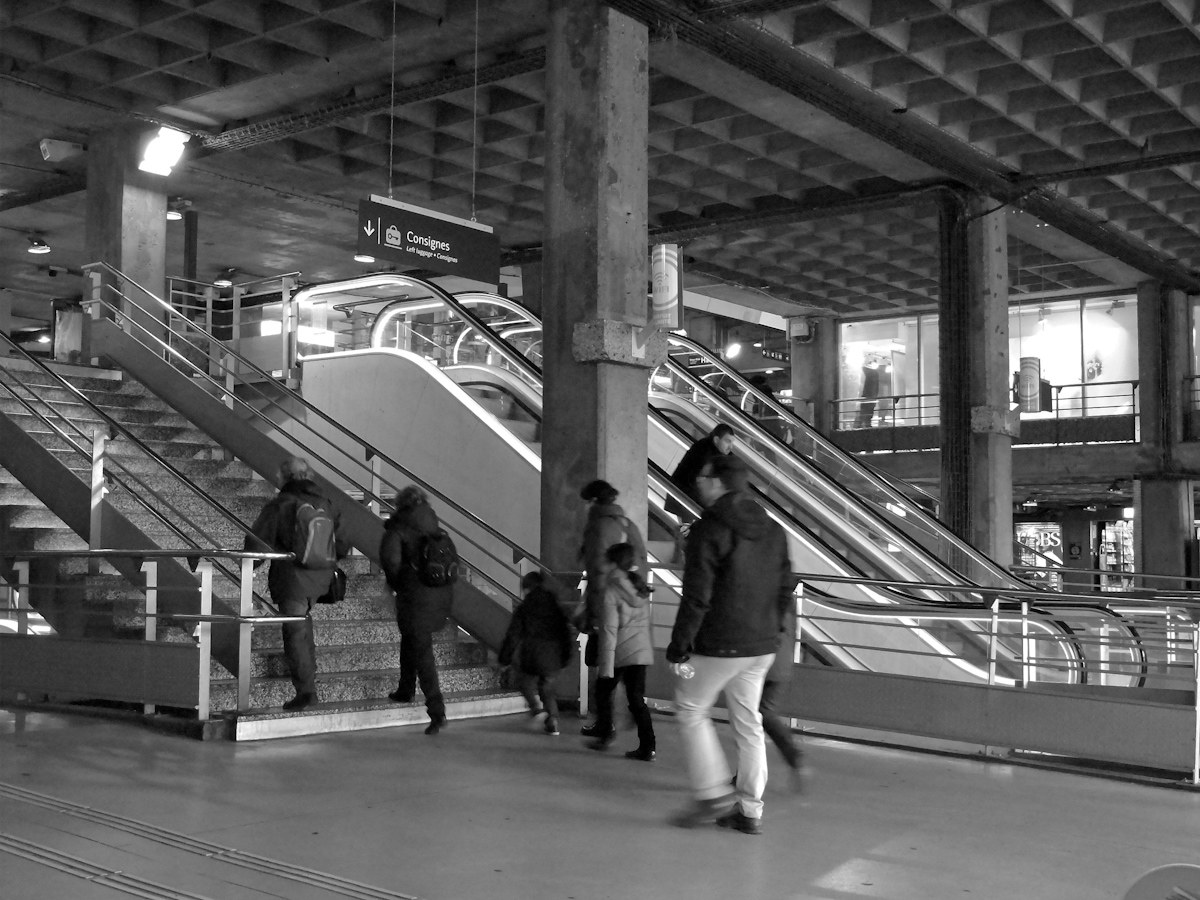 stazione ferroviaria di montparnasse parigi