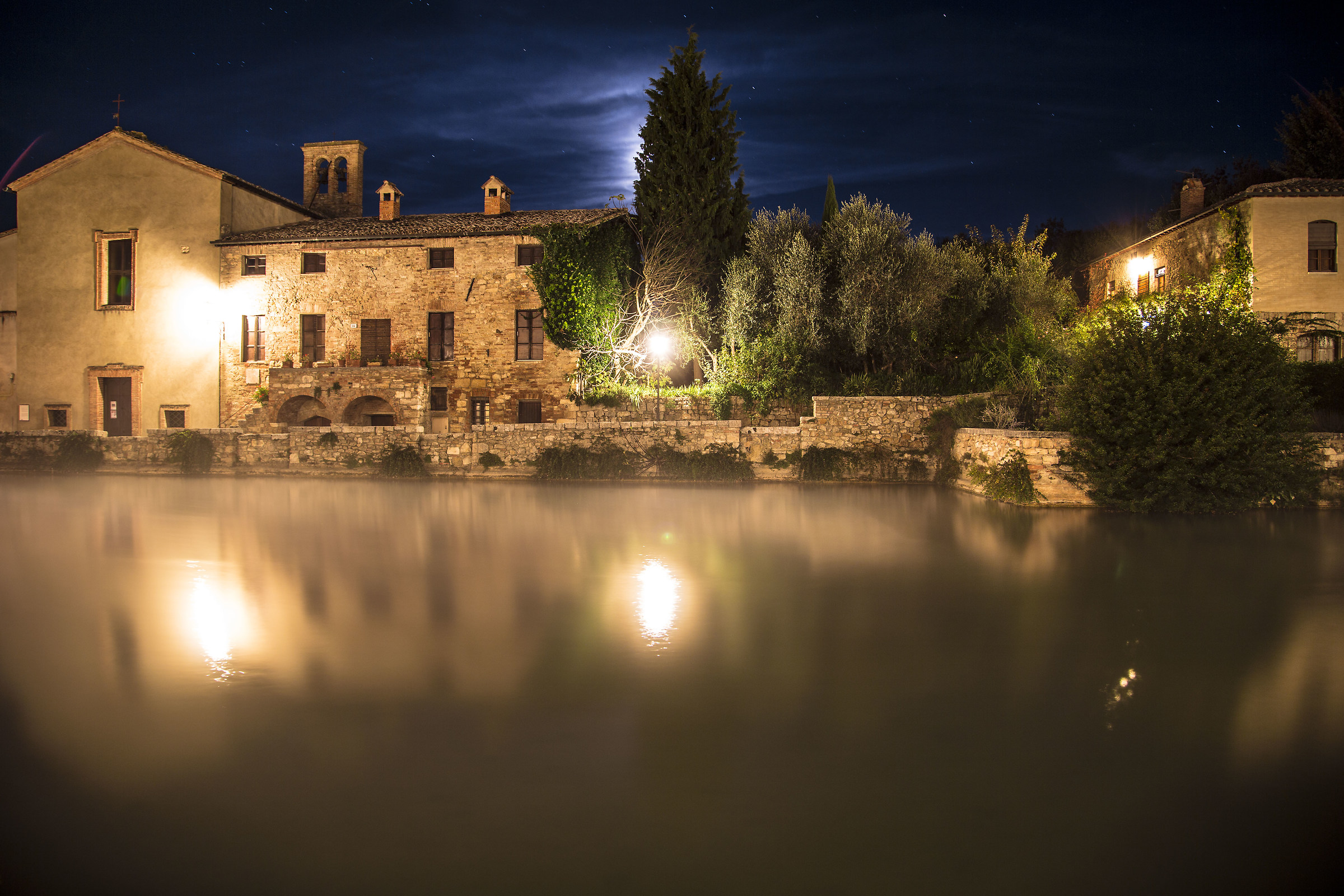 Bagno Vignoni night