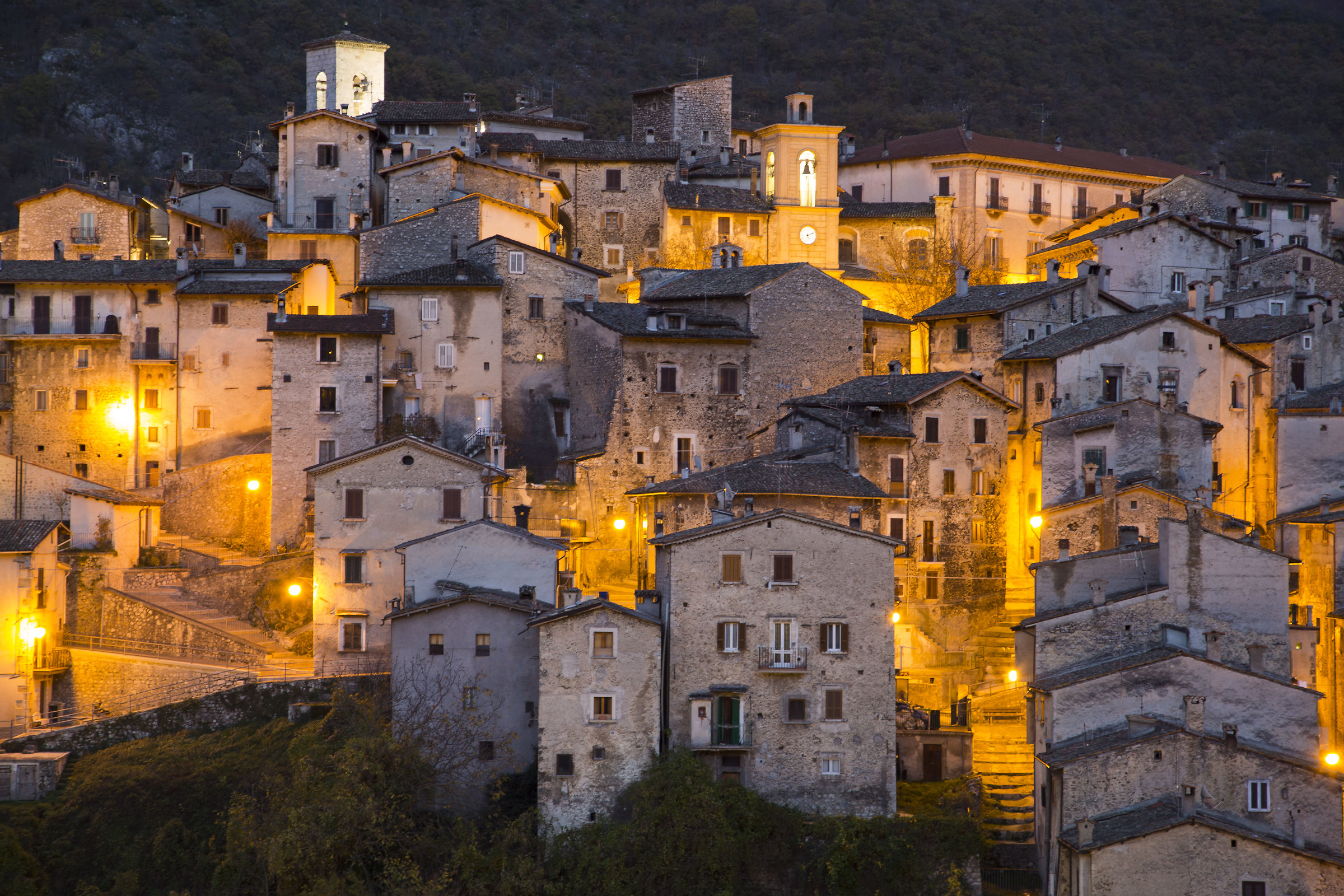 Scanno, L'Aquila .... night falls