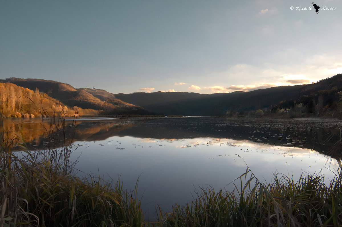 Fimon lake - autumn sunset