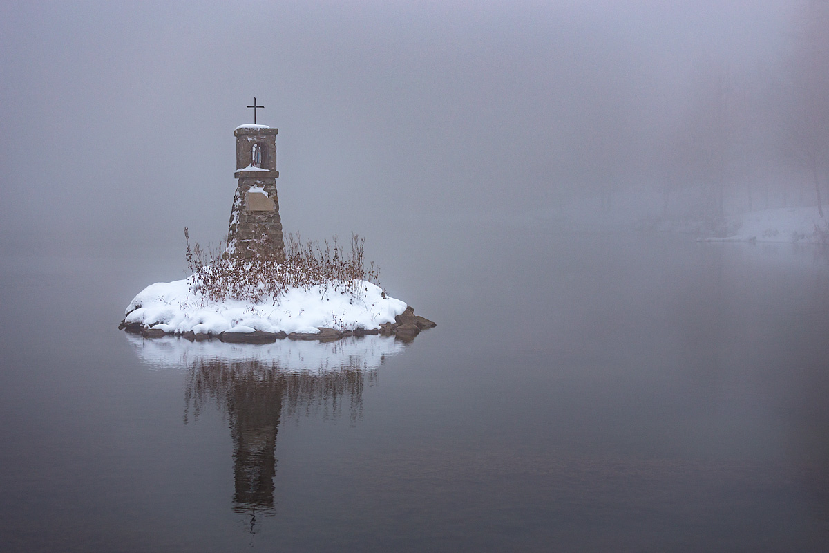Nebbia al lago Calamone