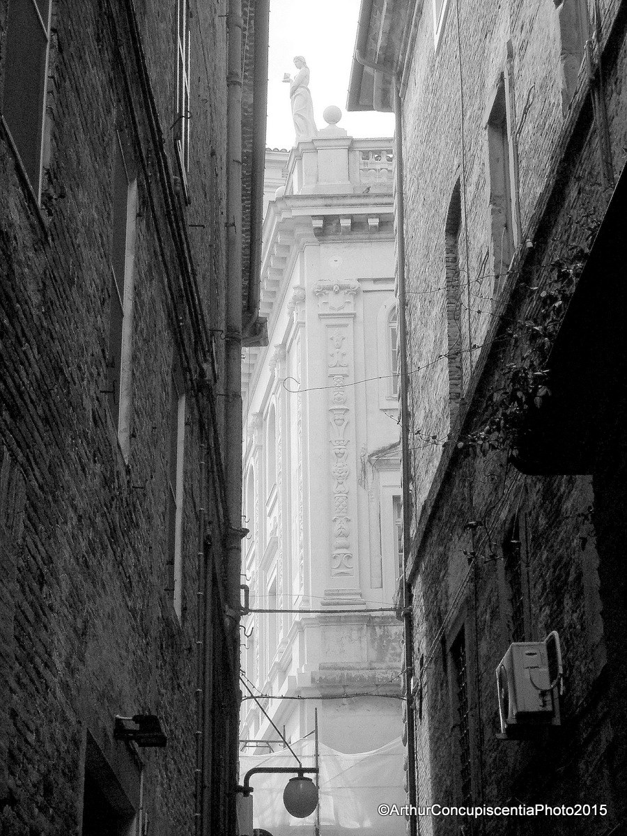 palazzo degli studi.......macerata