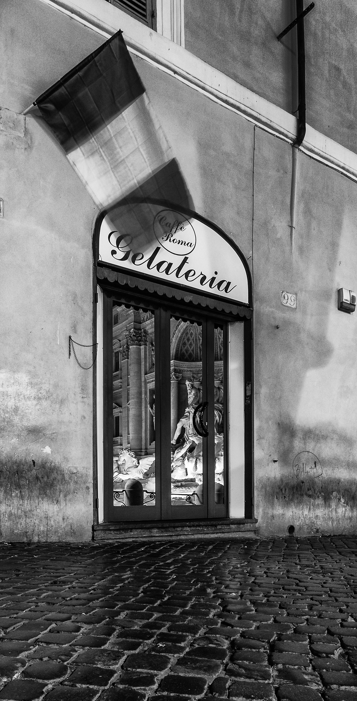 Notturno gelato alla Trevi