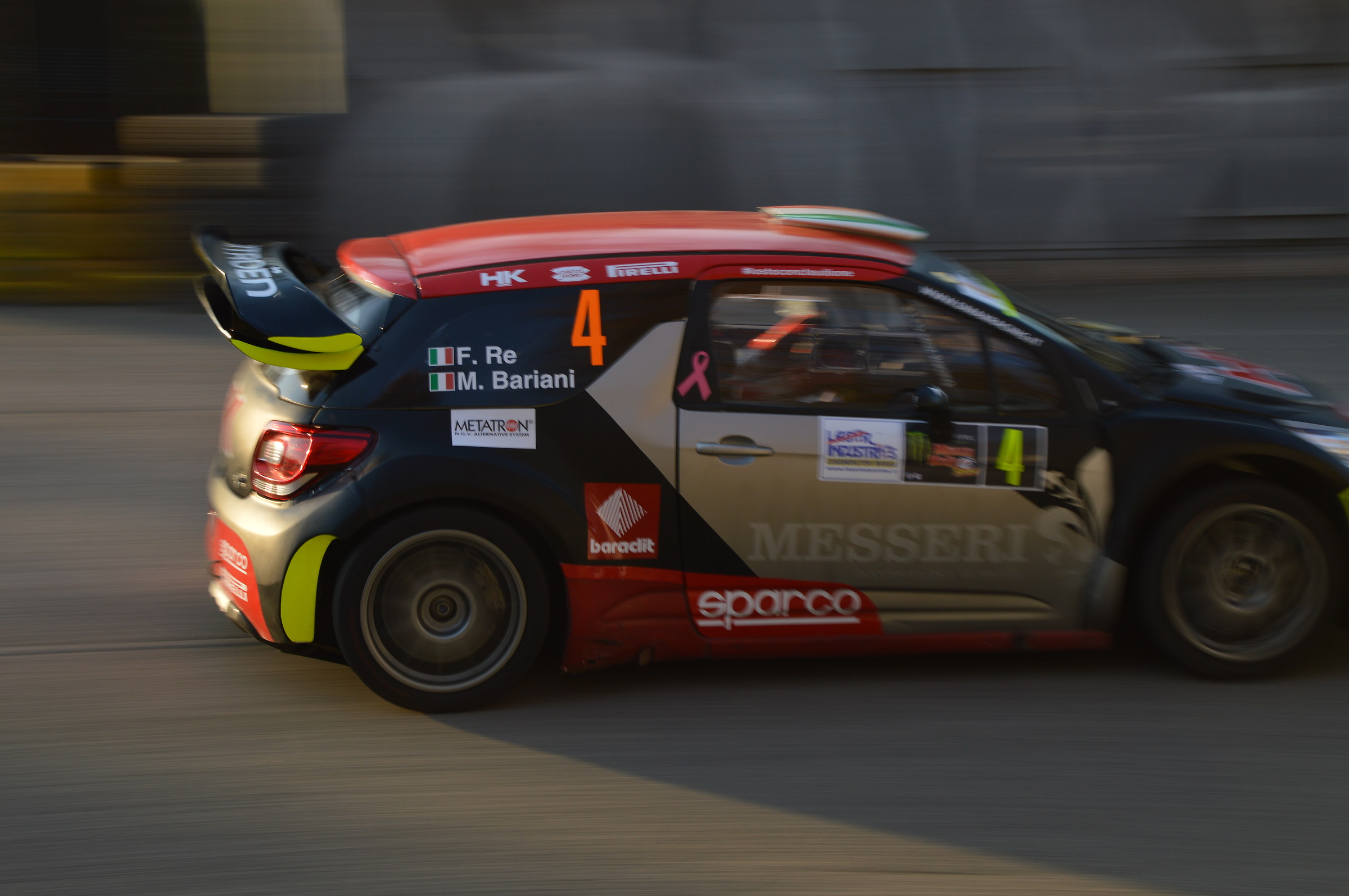 Only the RE is in focus