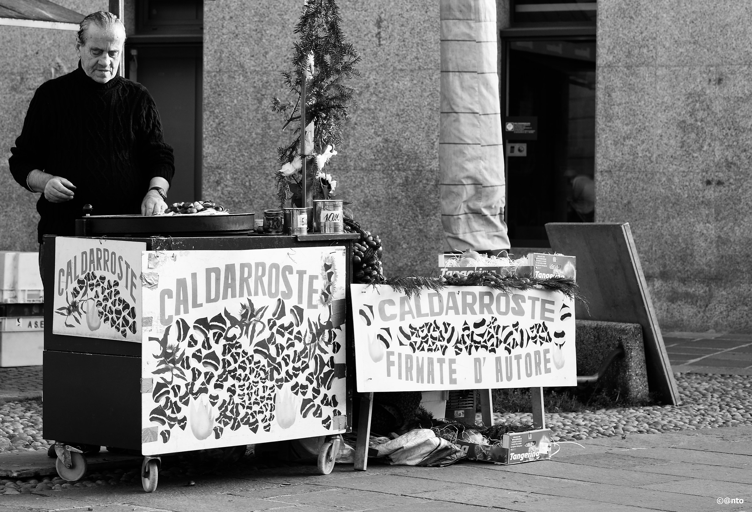 Man of roasted chestnuts