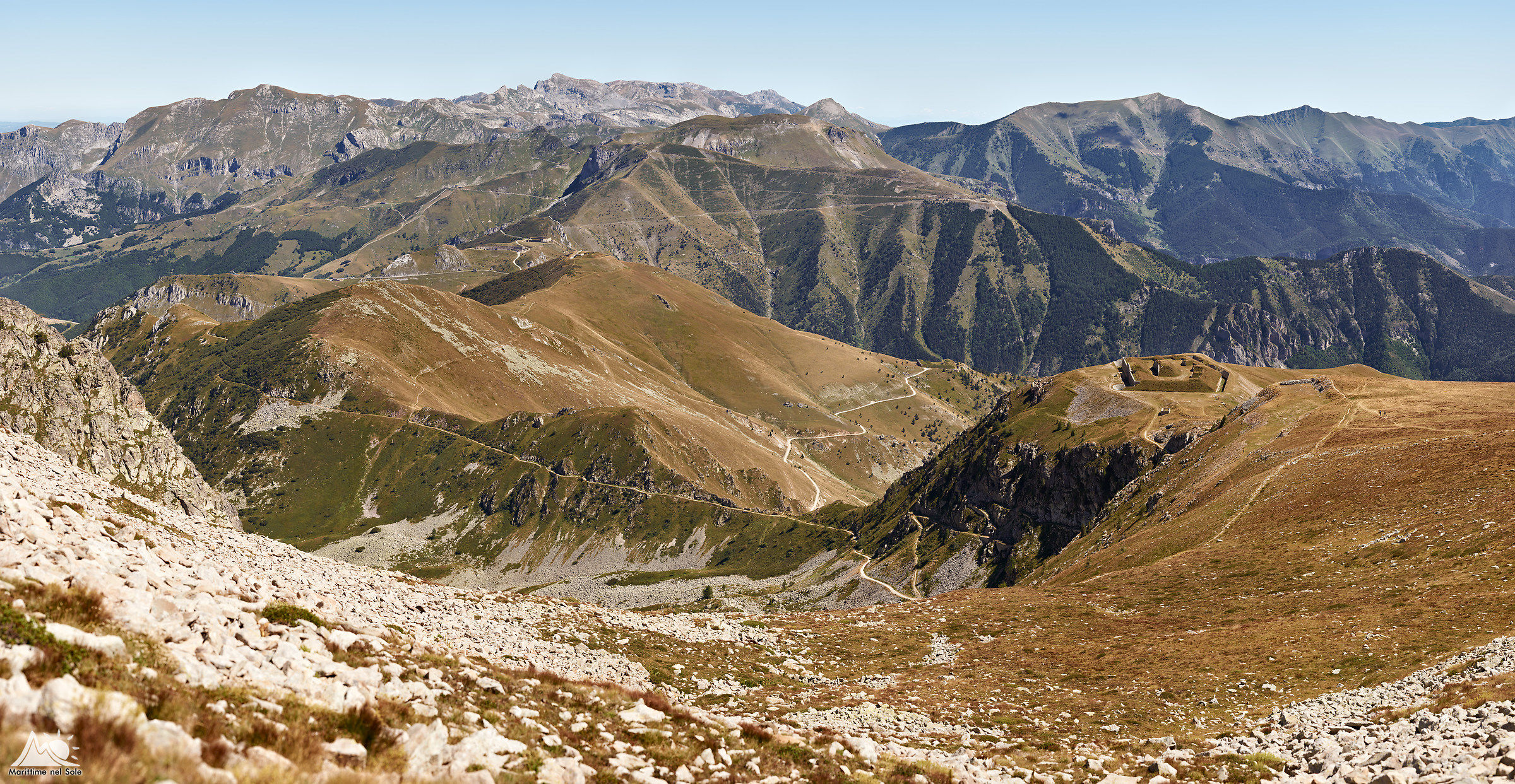 Colle di Tenda dalle pendici della Rocca dell'Abisso