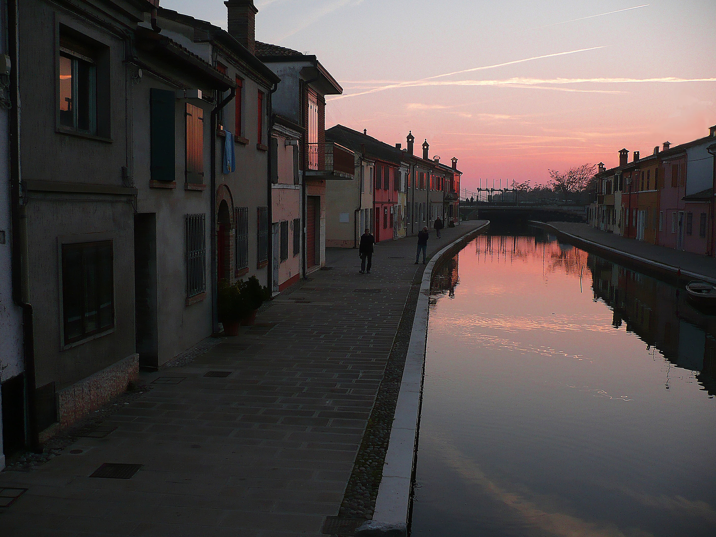 it is evening in Comacchio