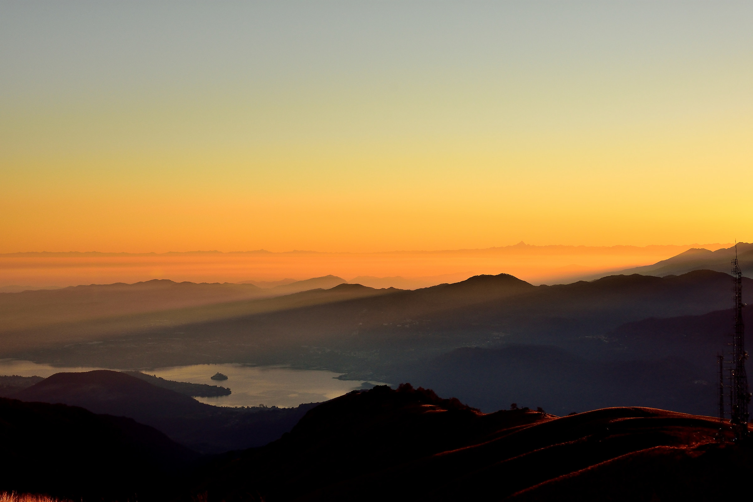 From the top of the Mottarone - the latest grazing lights