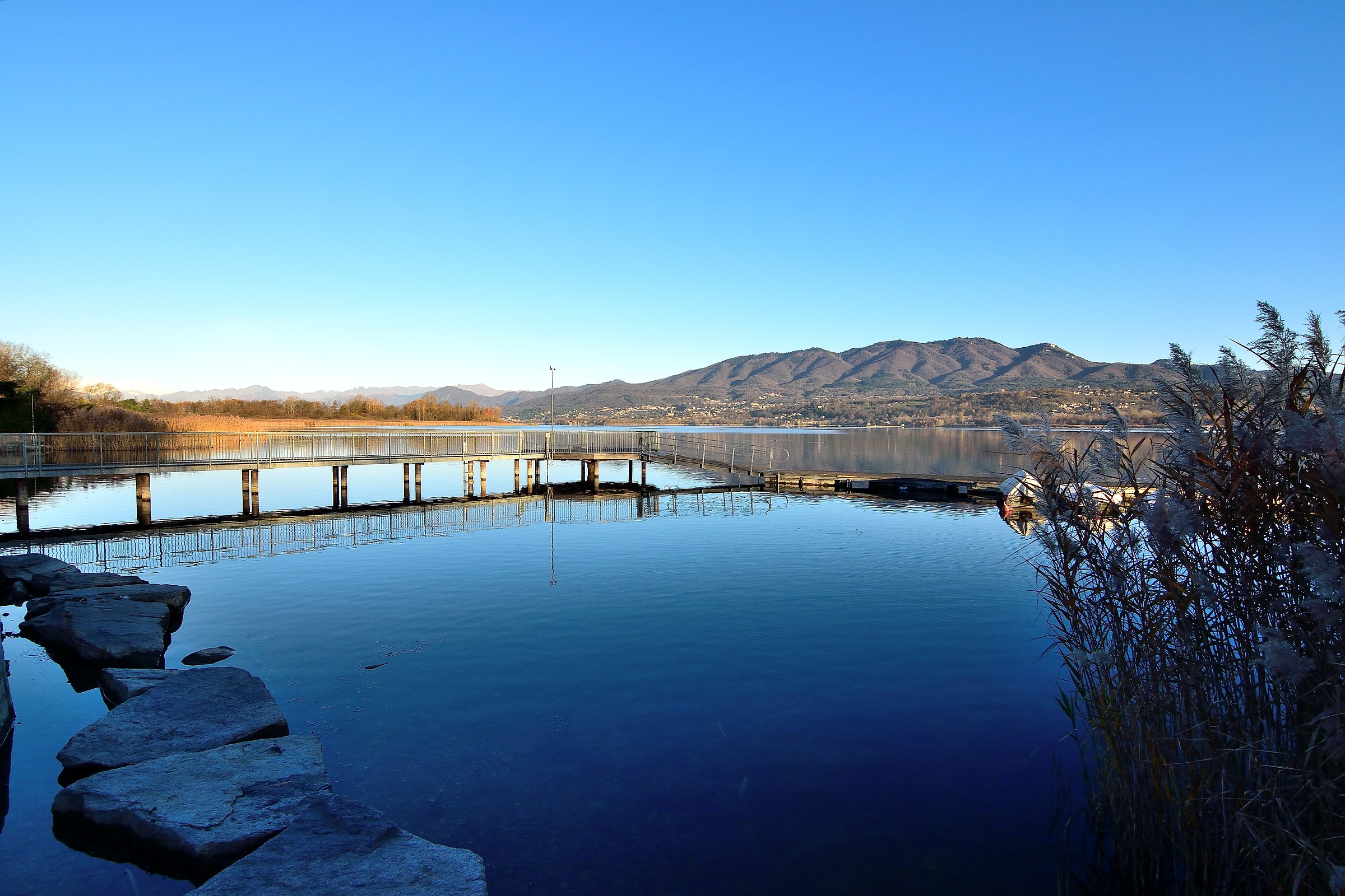 panorama dal lido di Bodio