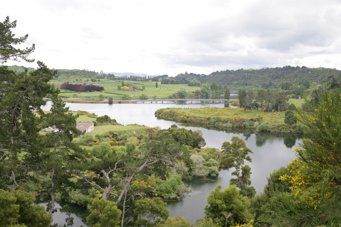 The Way from Auckland to Taupo Lake and Taupo Lake