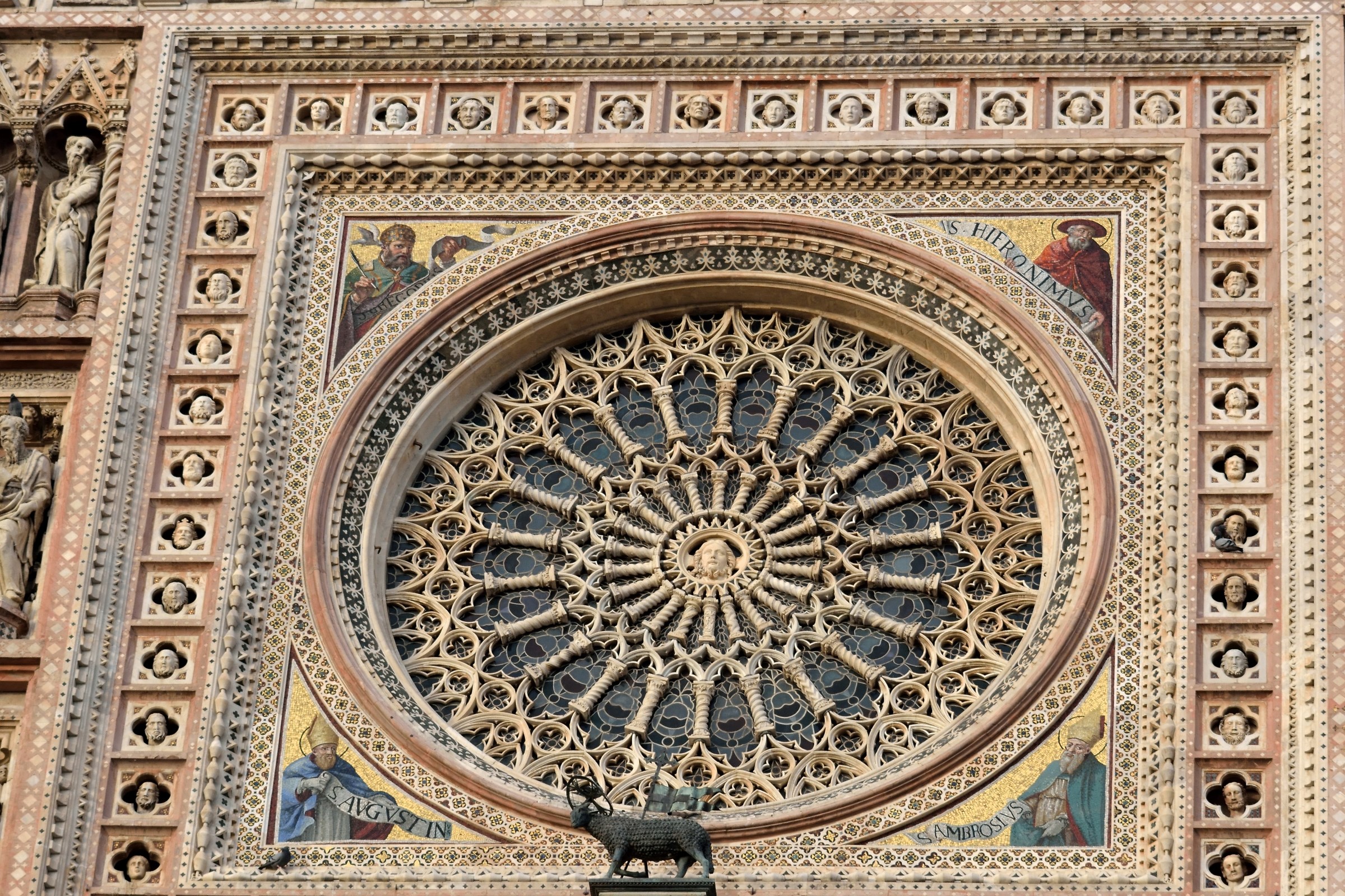 Rosone della facciata cattedrale di Orvieto