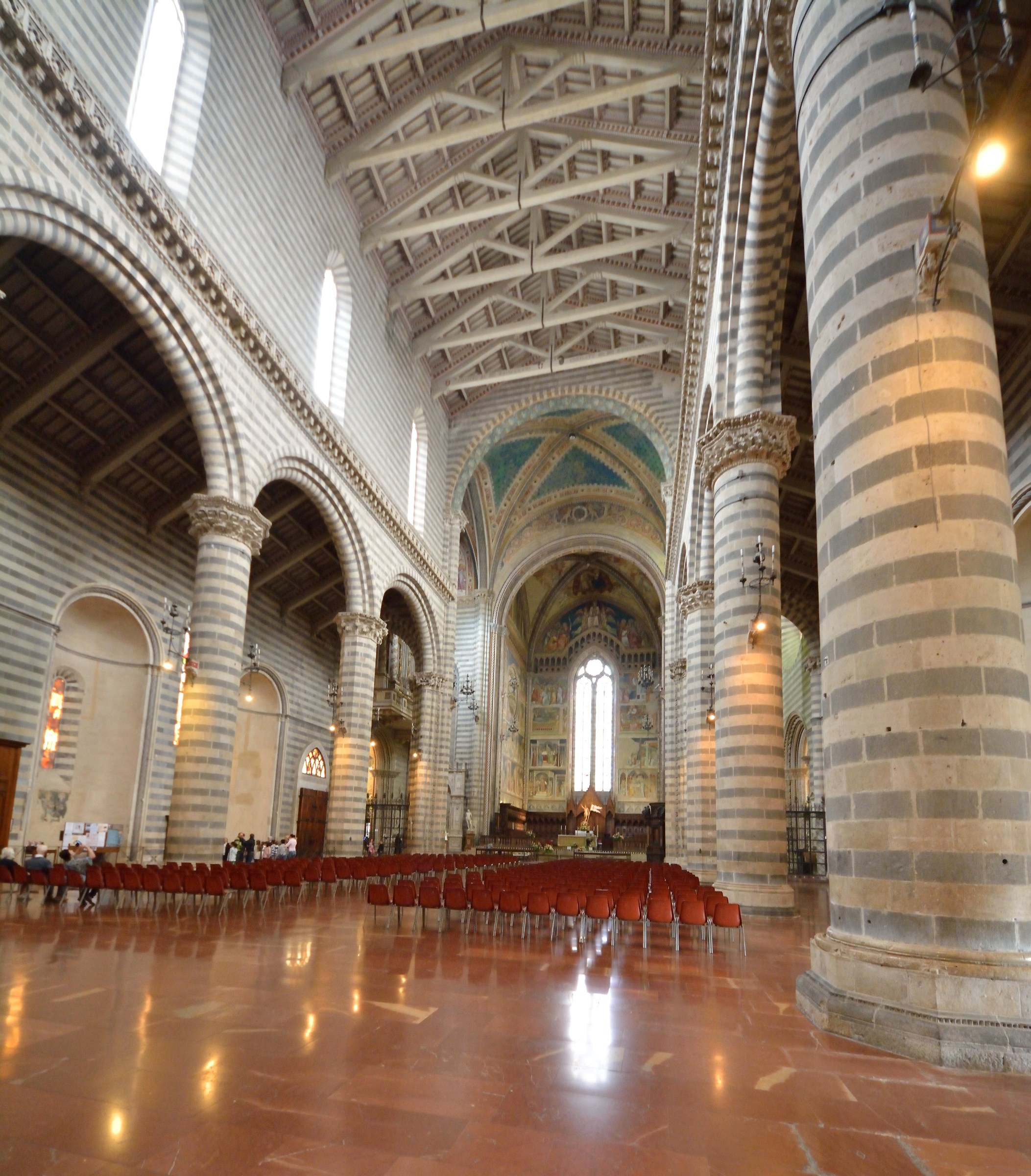 Orvieto cattedrale interno 2