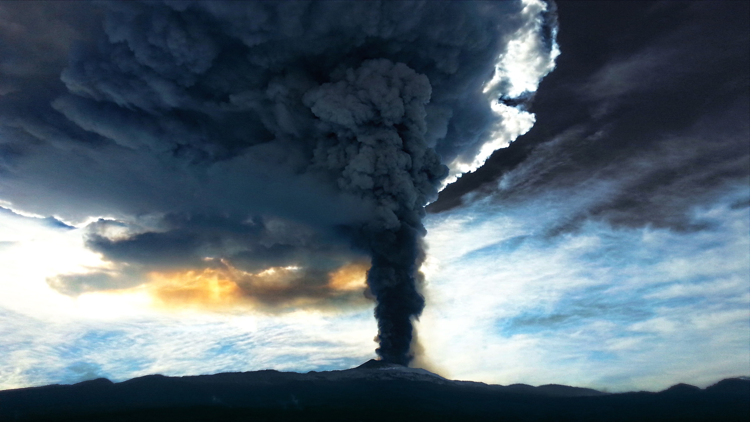 Etna 04.12.2015 another paroxysm