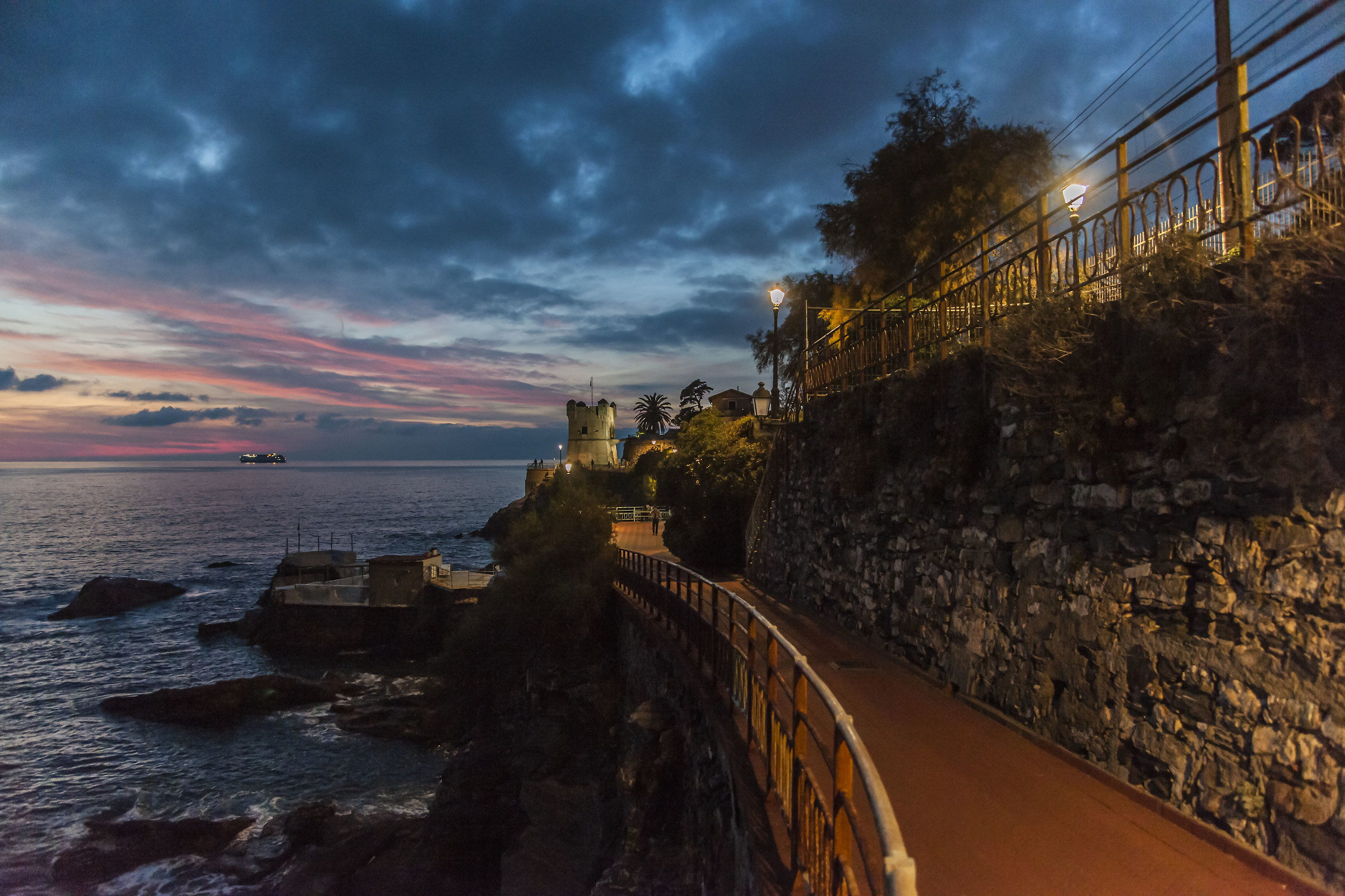 Sunset Ge-Nervi