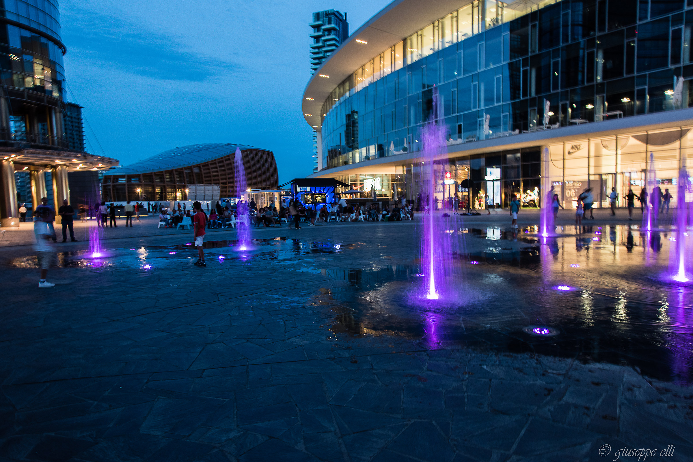 Piazza Gae Aulenti 1