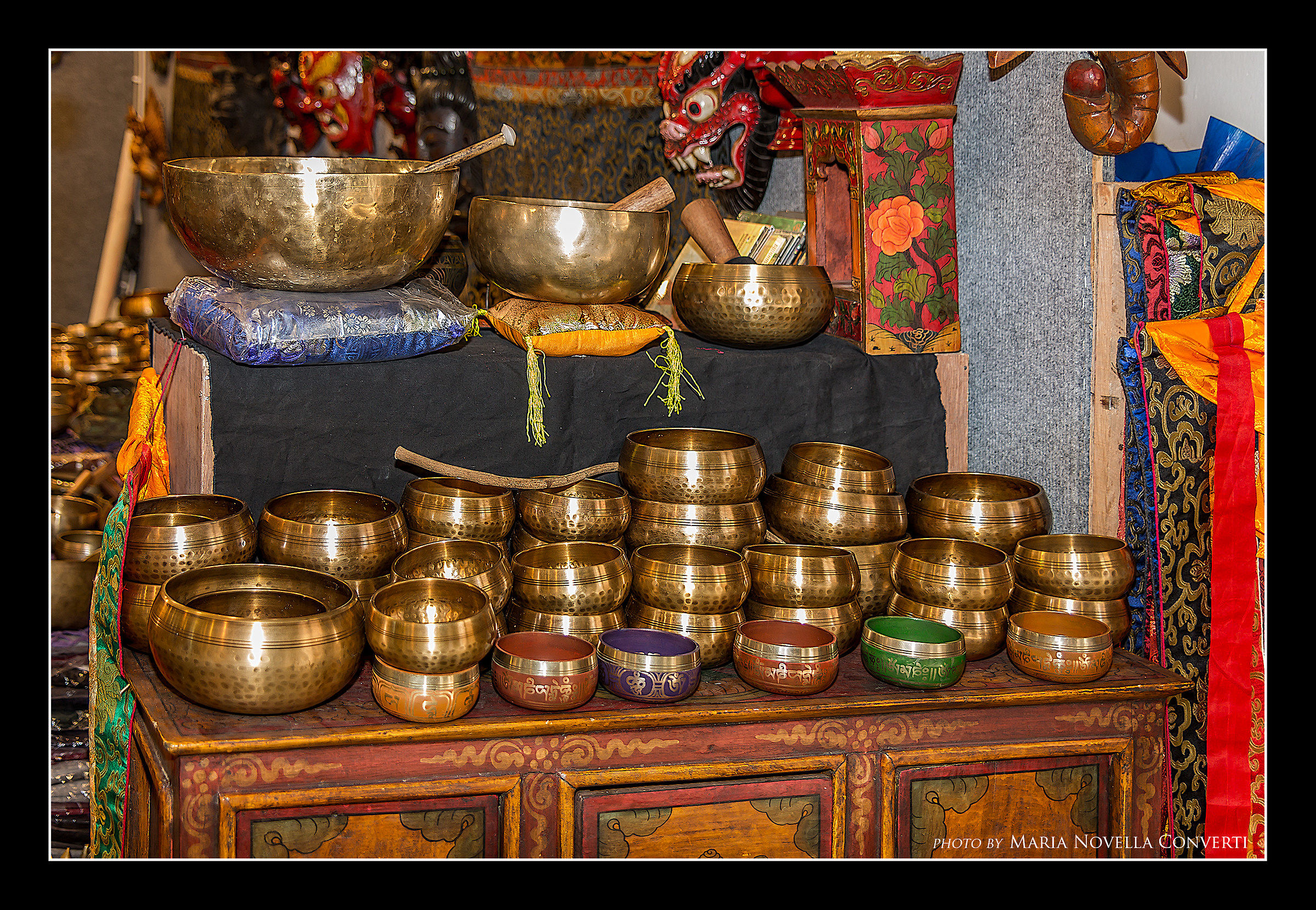 Tibetan singing bowls