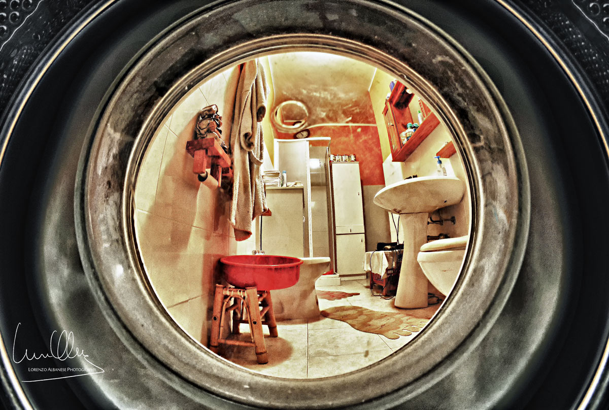 e guardo il mondo da un oblò...