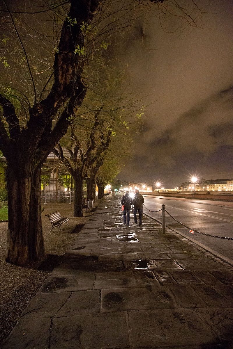 Coppia di notte, Firenze