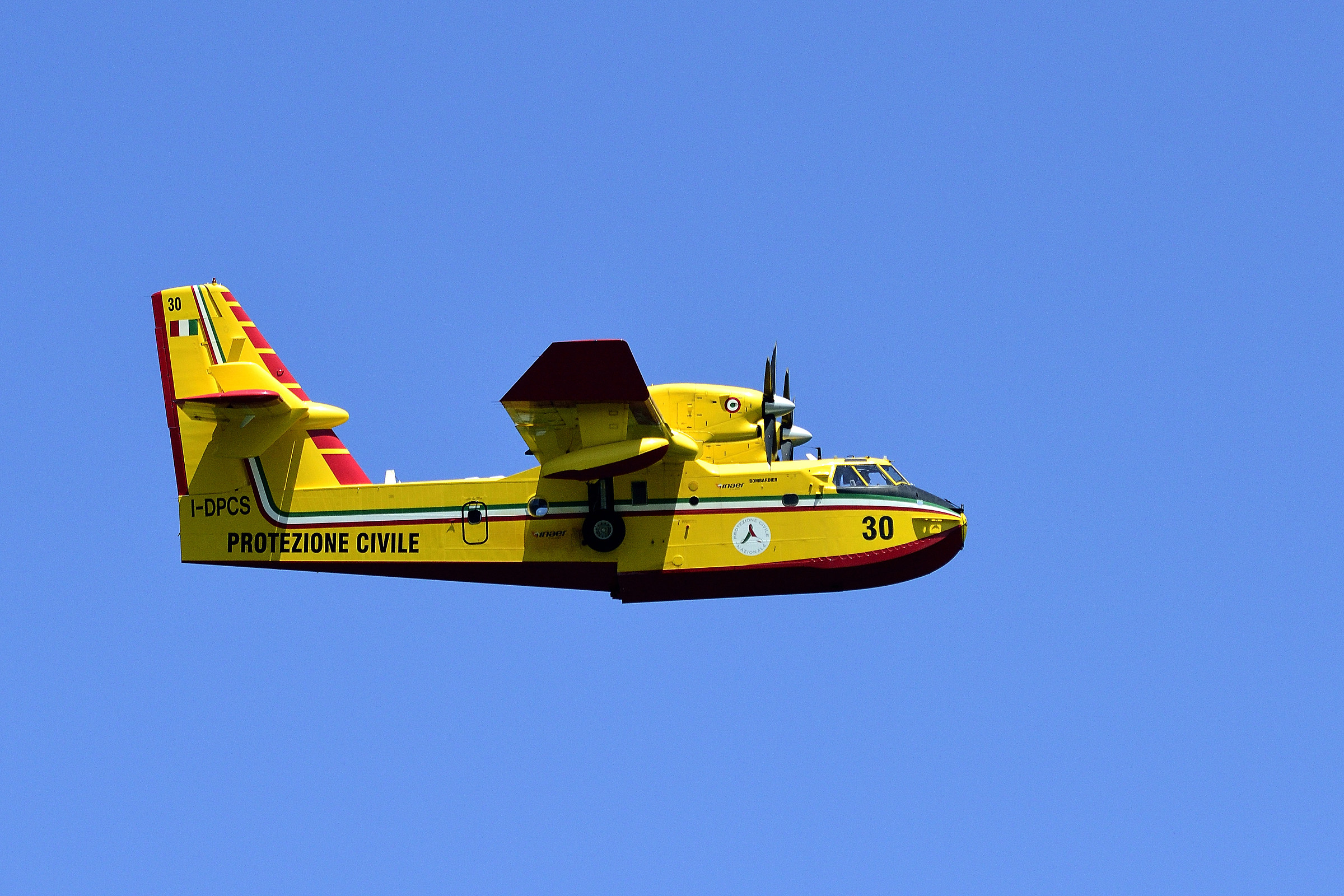 In volo sul lago Ampollino