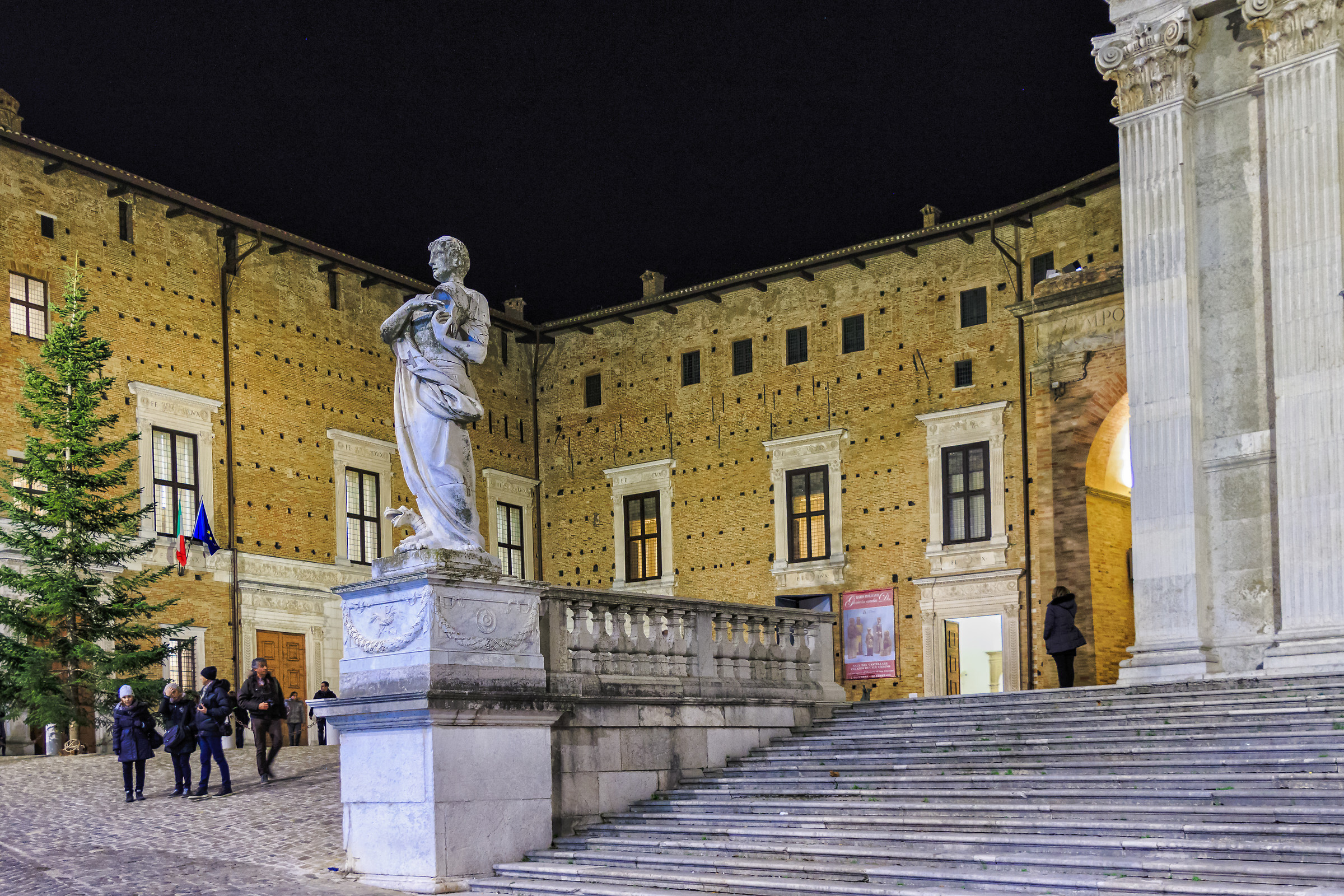 Piazza Duca Federico Urbino