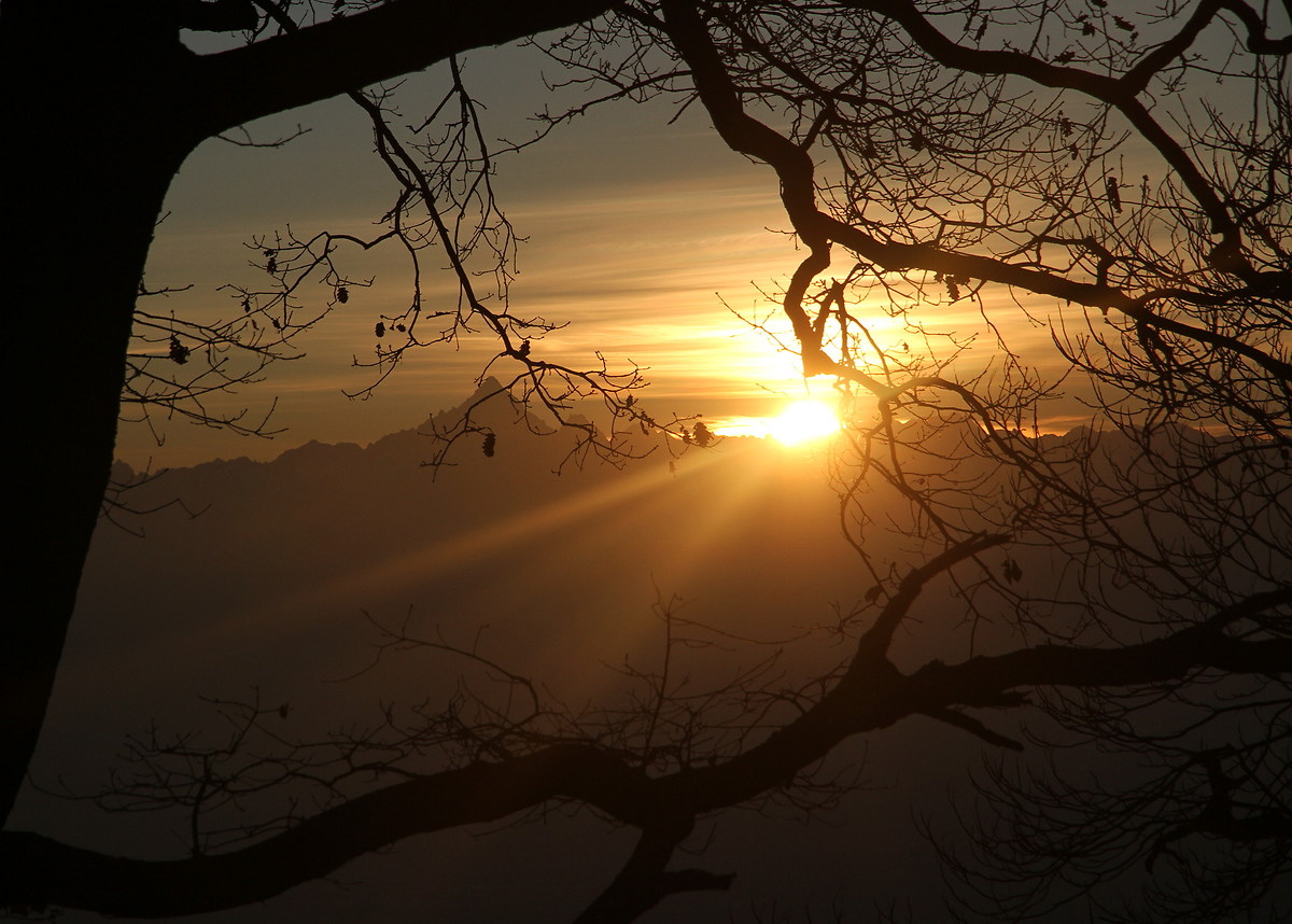 tramonto dietro al monviso
