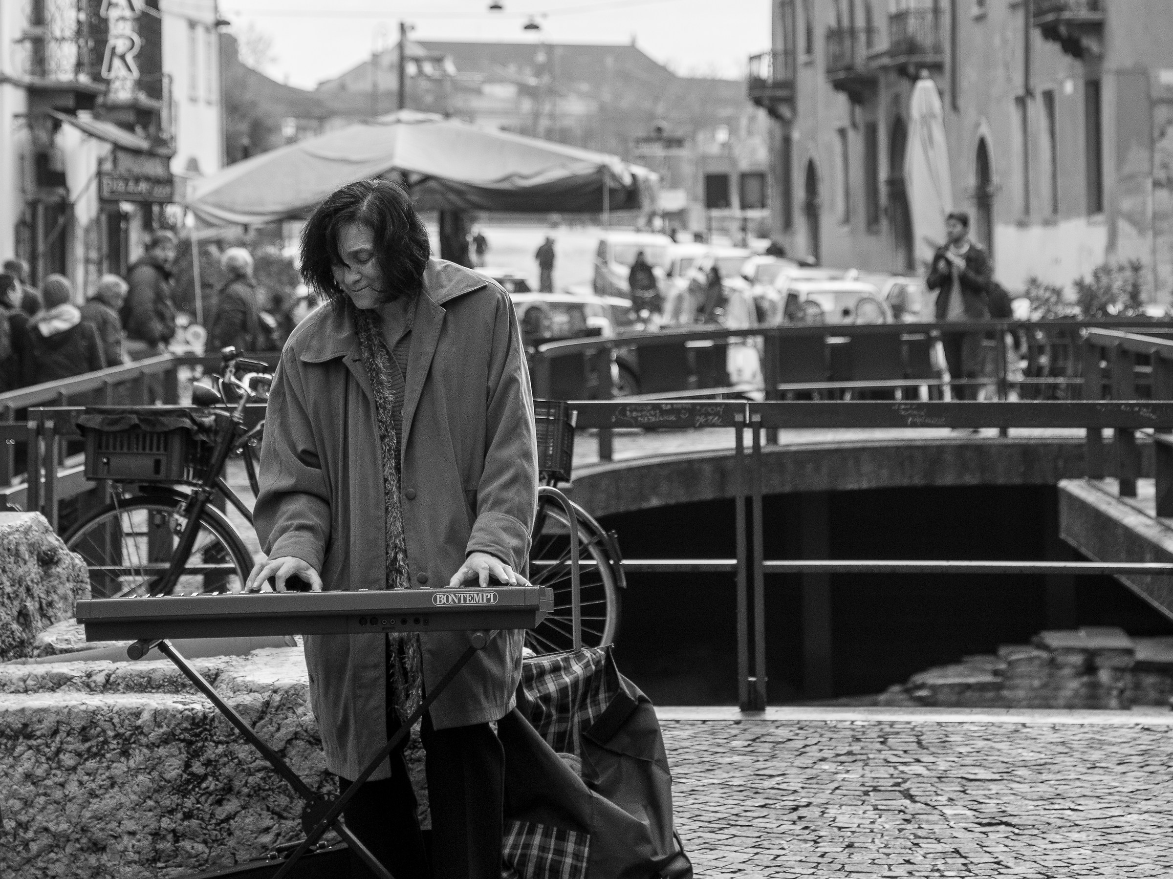 old joys of London at Verona