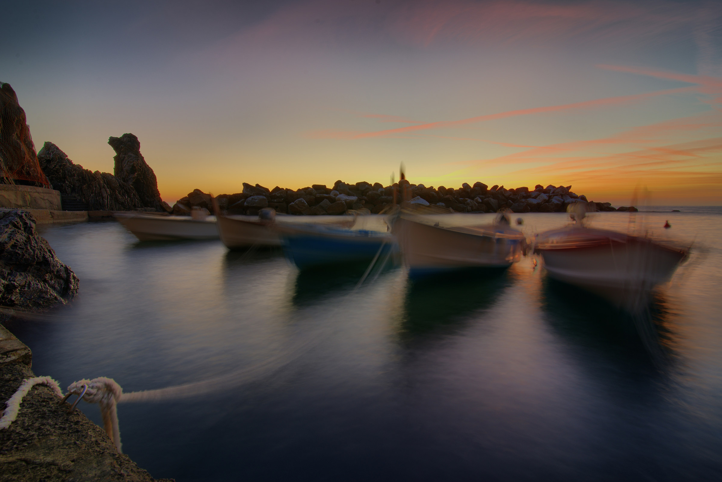 Boats at sunset (Manarola)