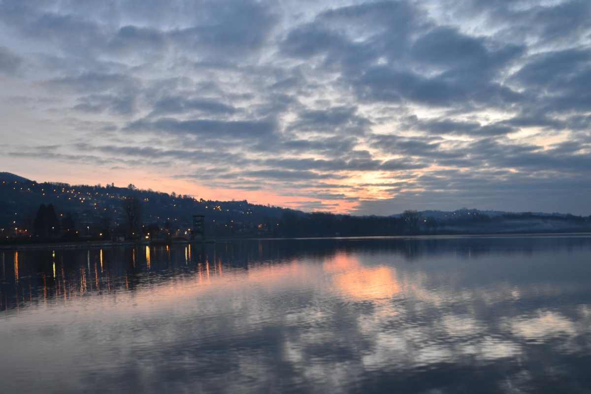 A lake with a heart of gold