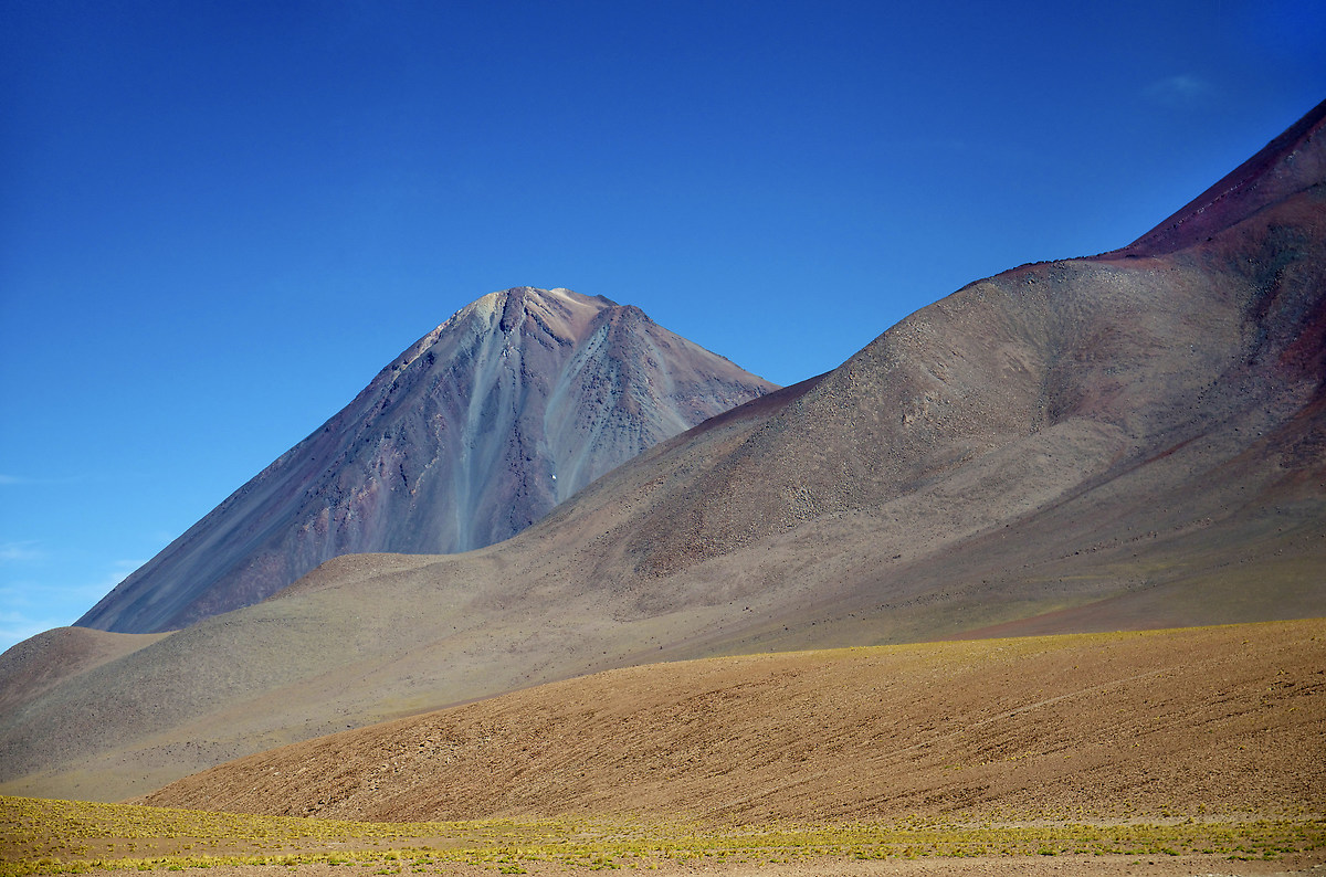 Cobalt-manganese-sulfur