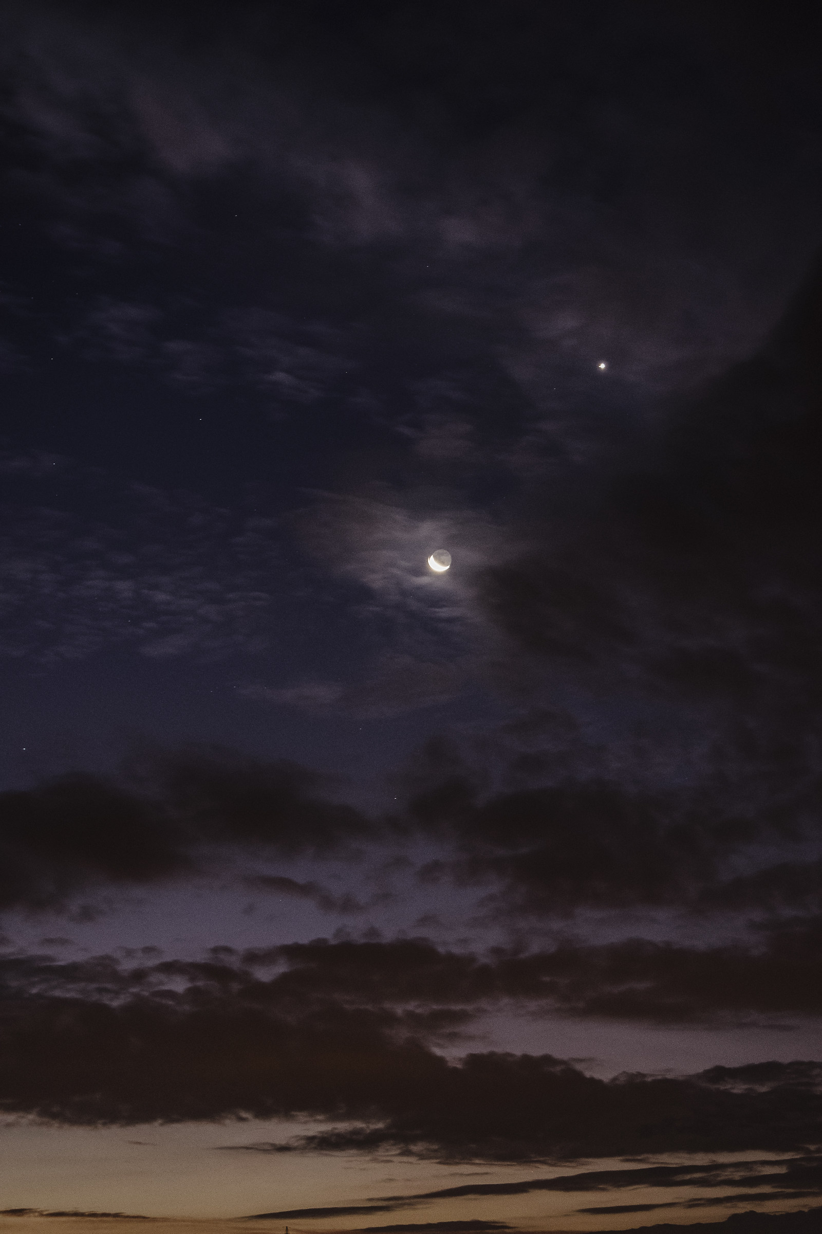 Moon and Venus at dawn