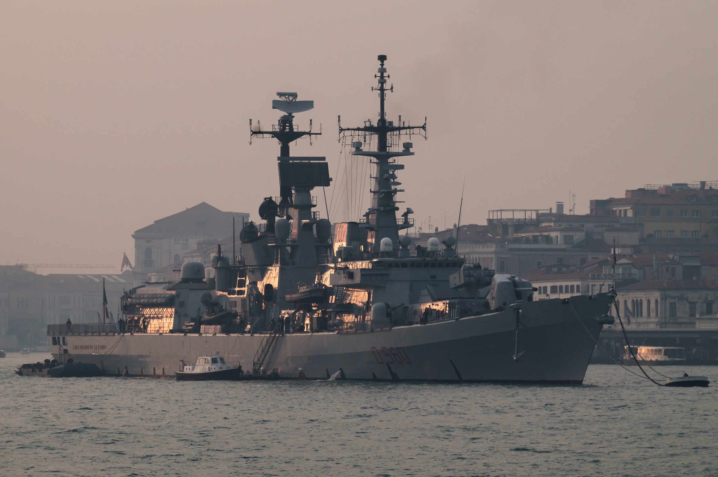 Cacciatorpediniere nel Bacino di San Marco