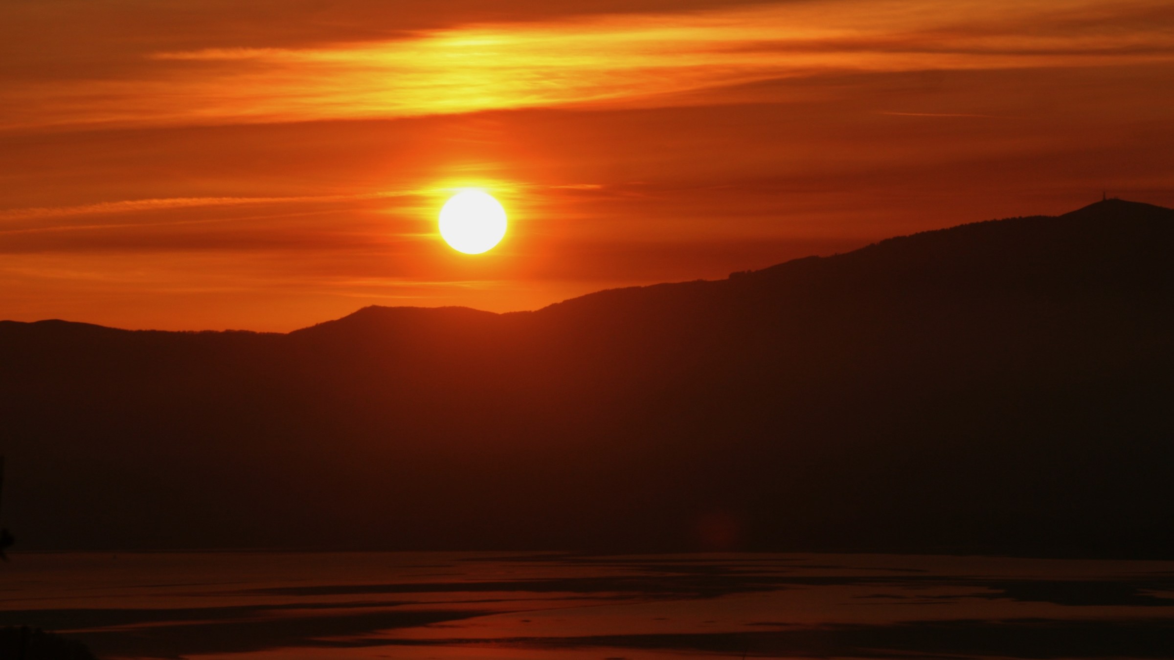 tramonto sul lago maggiore