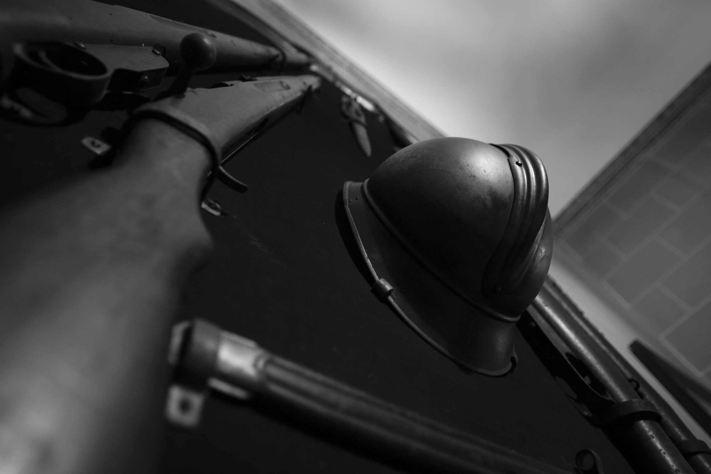 Cimeli di guerra b/w