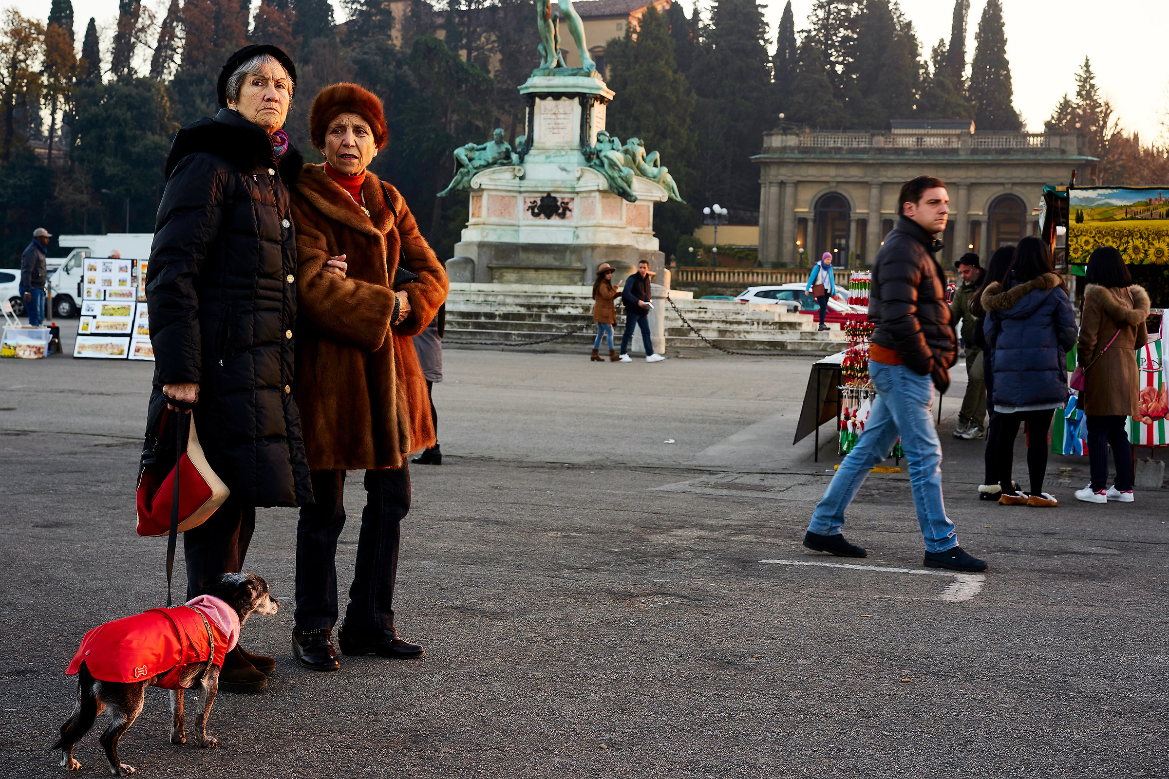Signore in Piazzale Michelangelo
