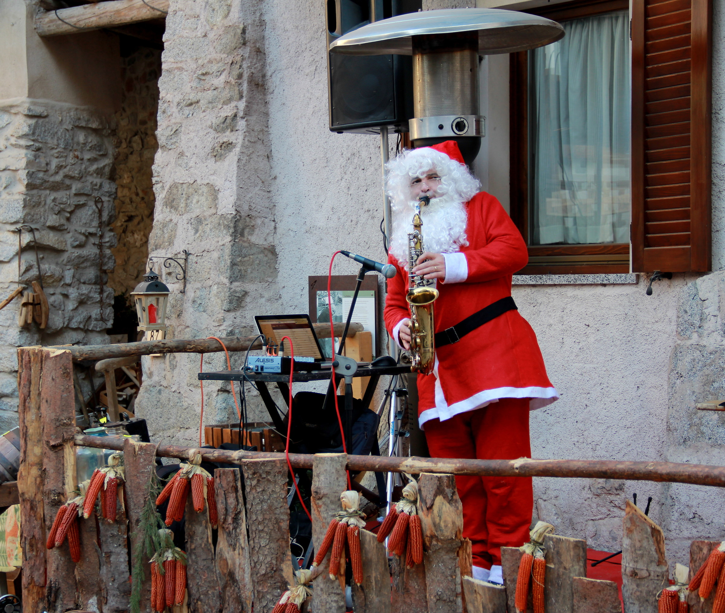 Santa Claus on sax