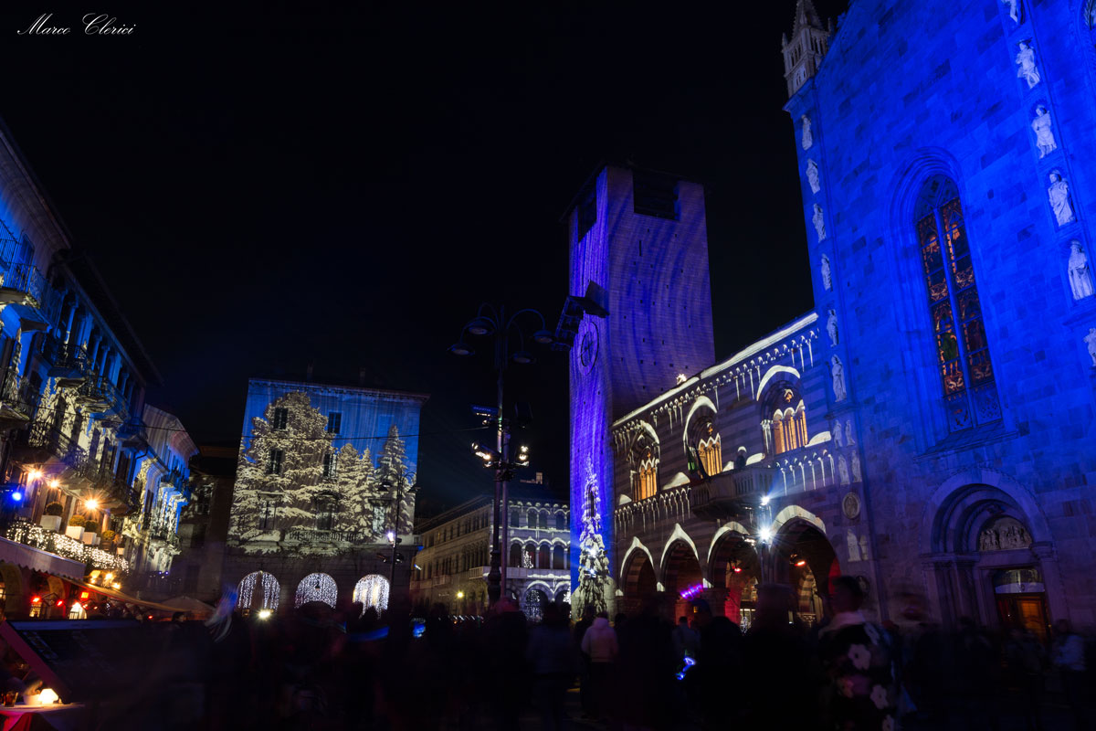 Piazza Duomo Como In Festa