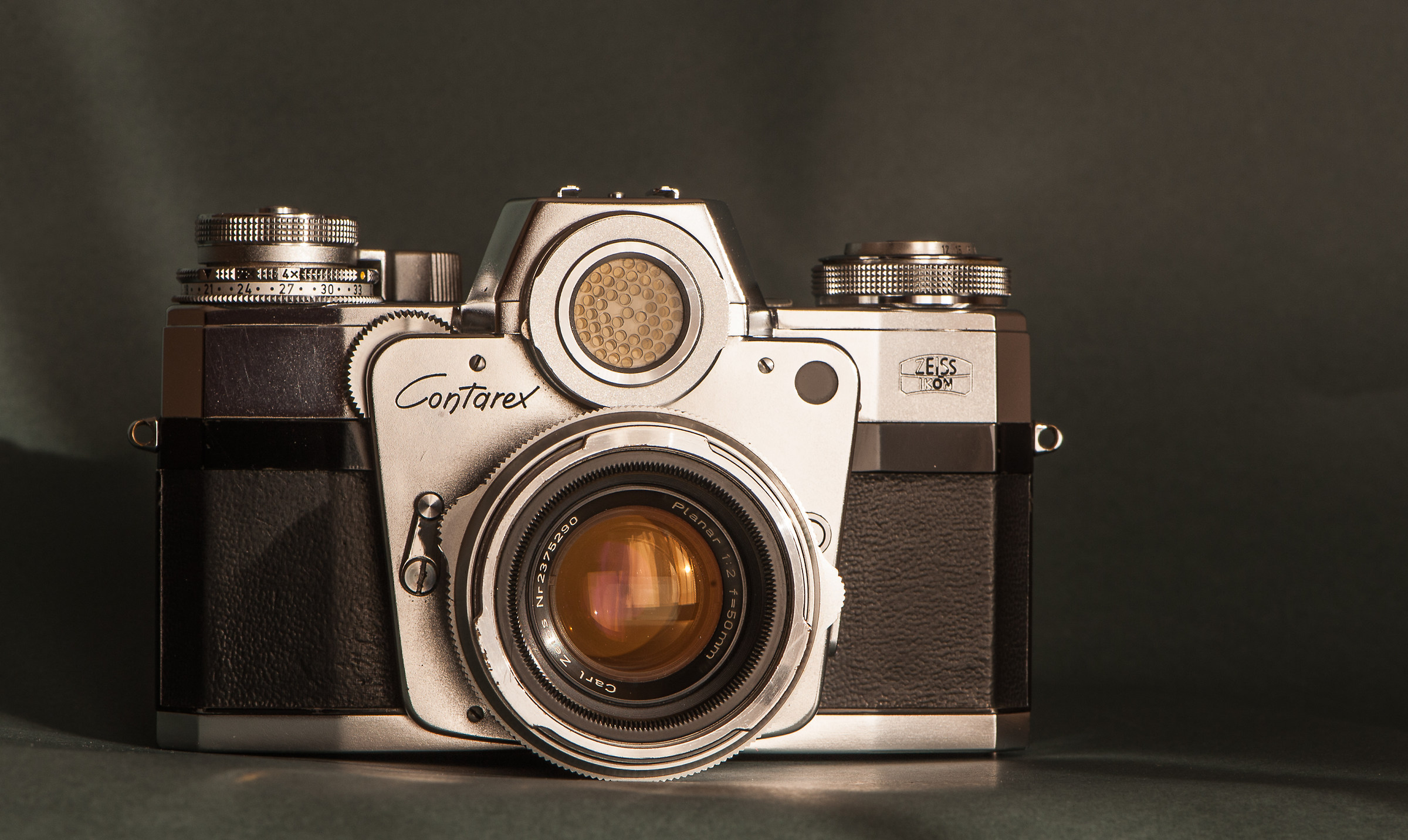 La Zeiss Contarex "Ciclope" con Planar 2/50mm