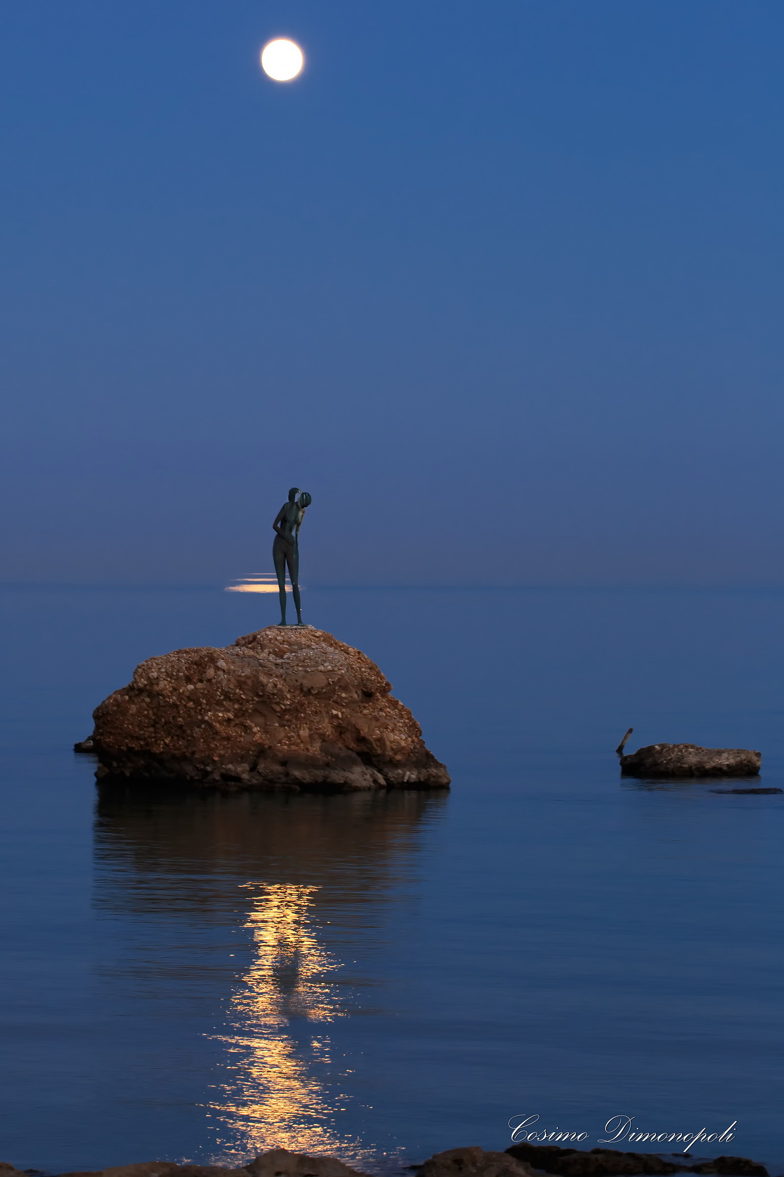 The moon and the Bather