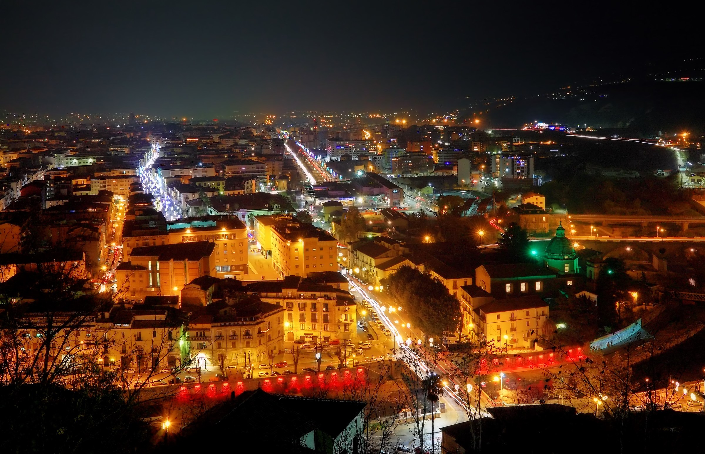 Cosenza in notturna