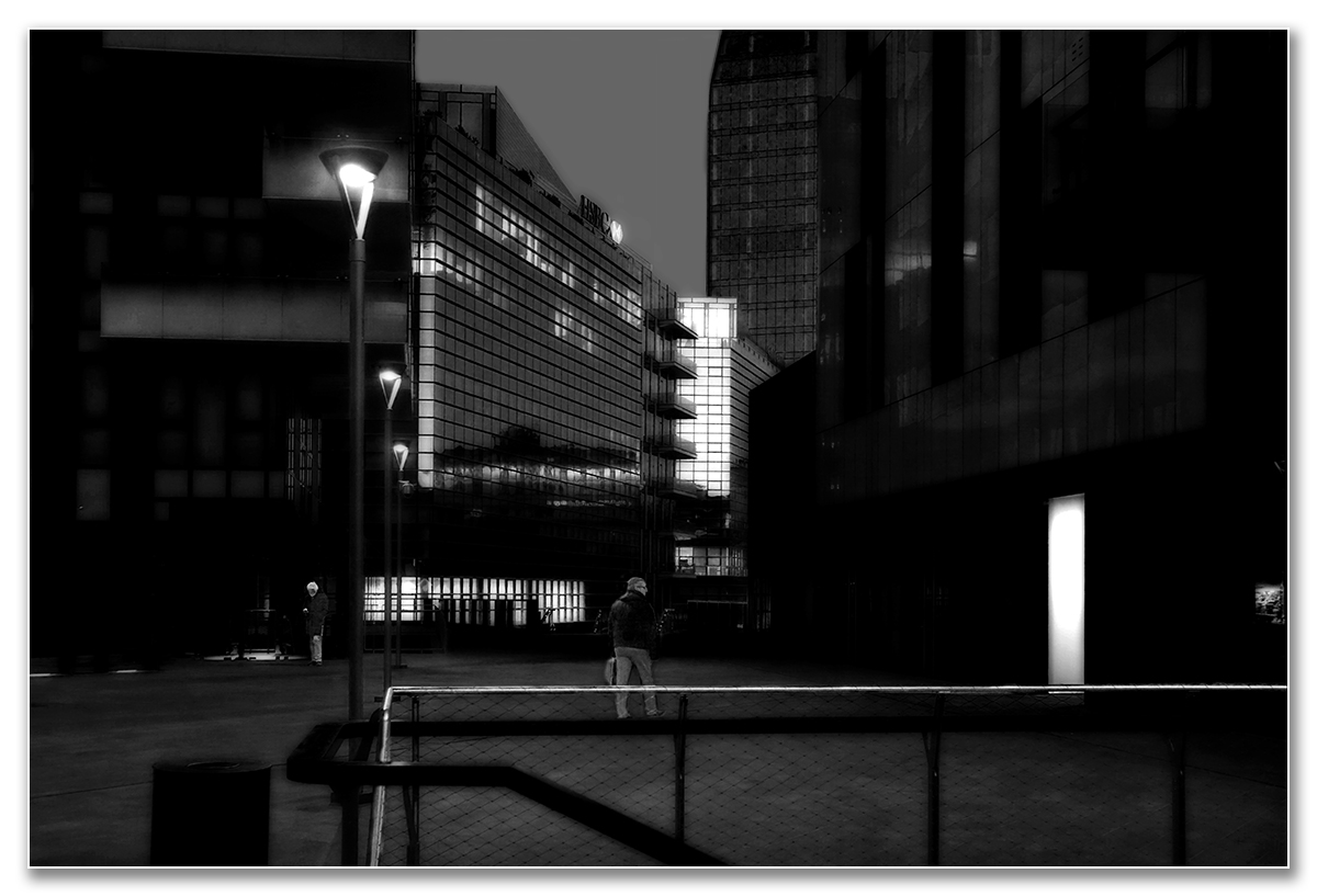 Night in Piazza Gae Aulenti