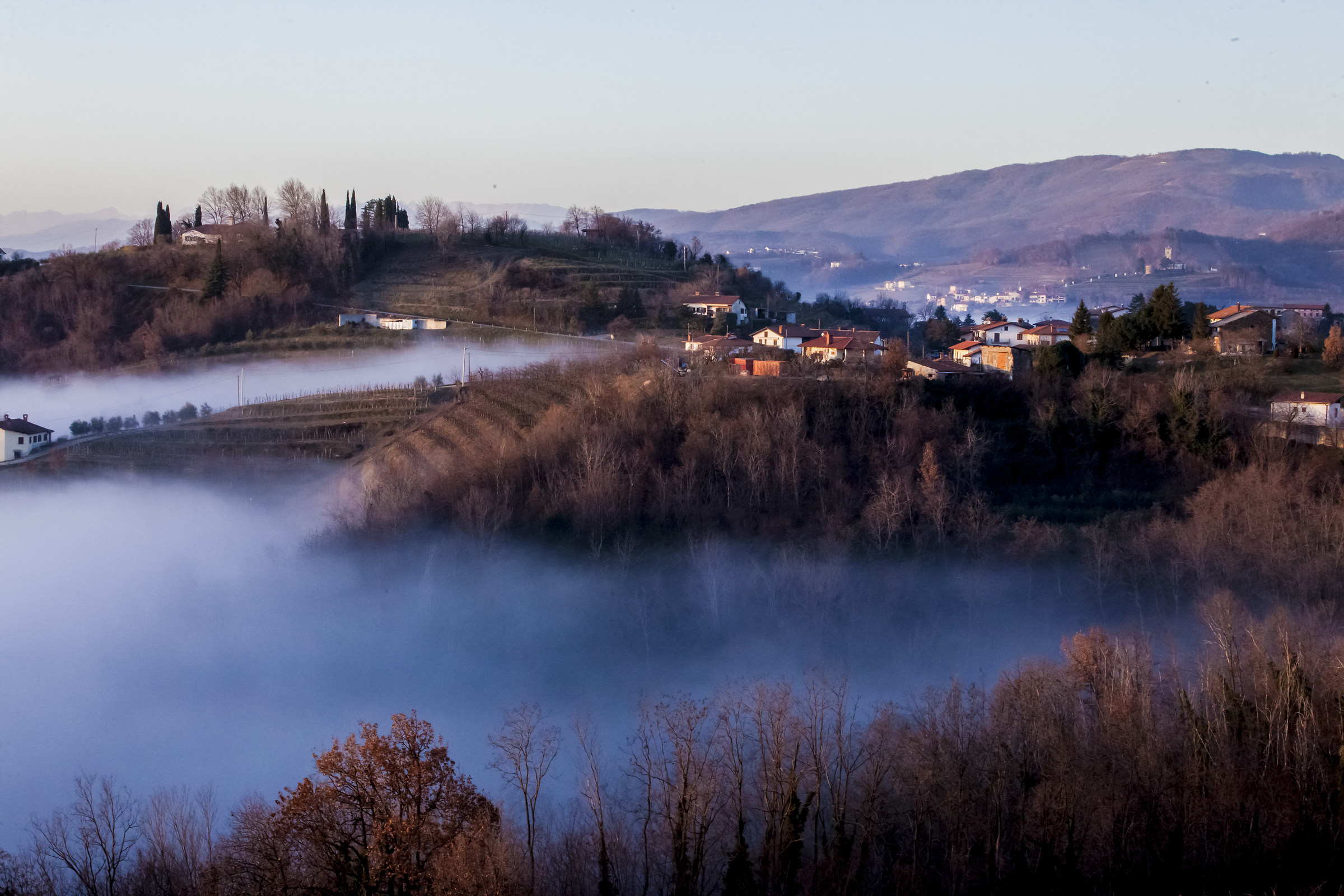 fog agl'irti hills
