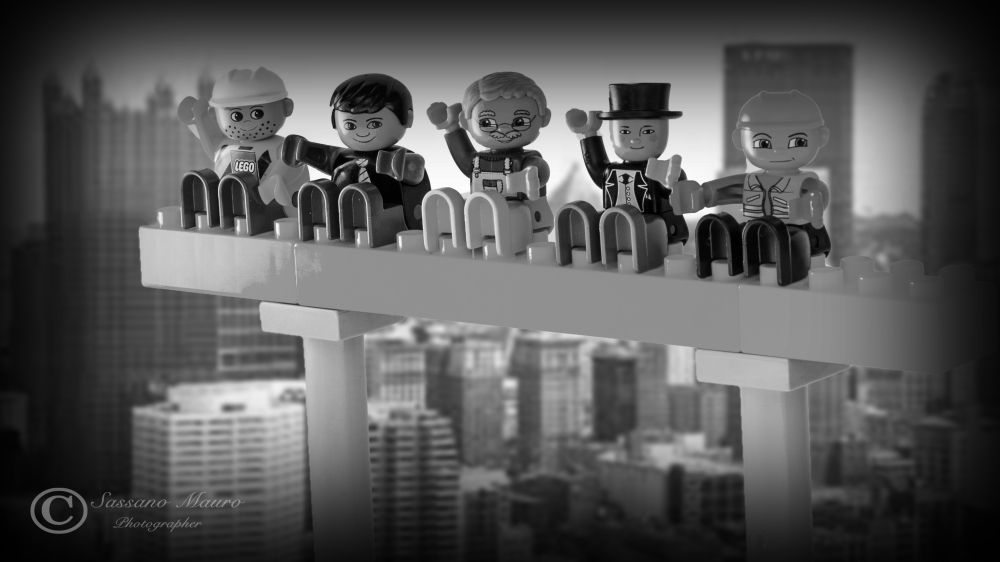 Pausa su una trave di un grattacielo di New York