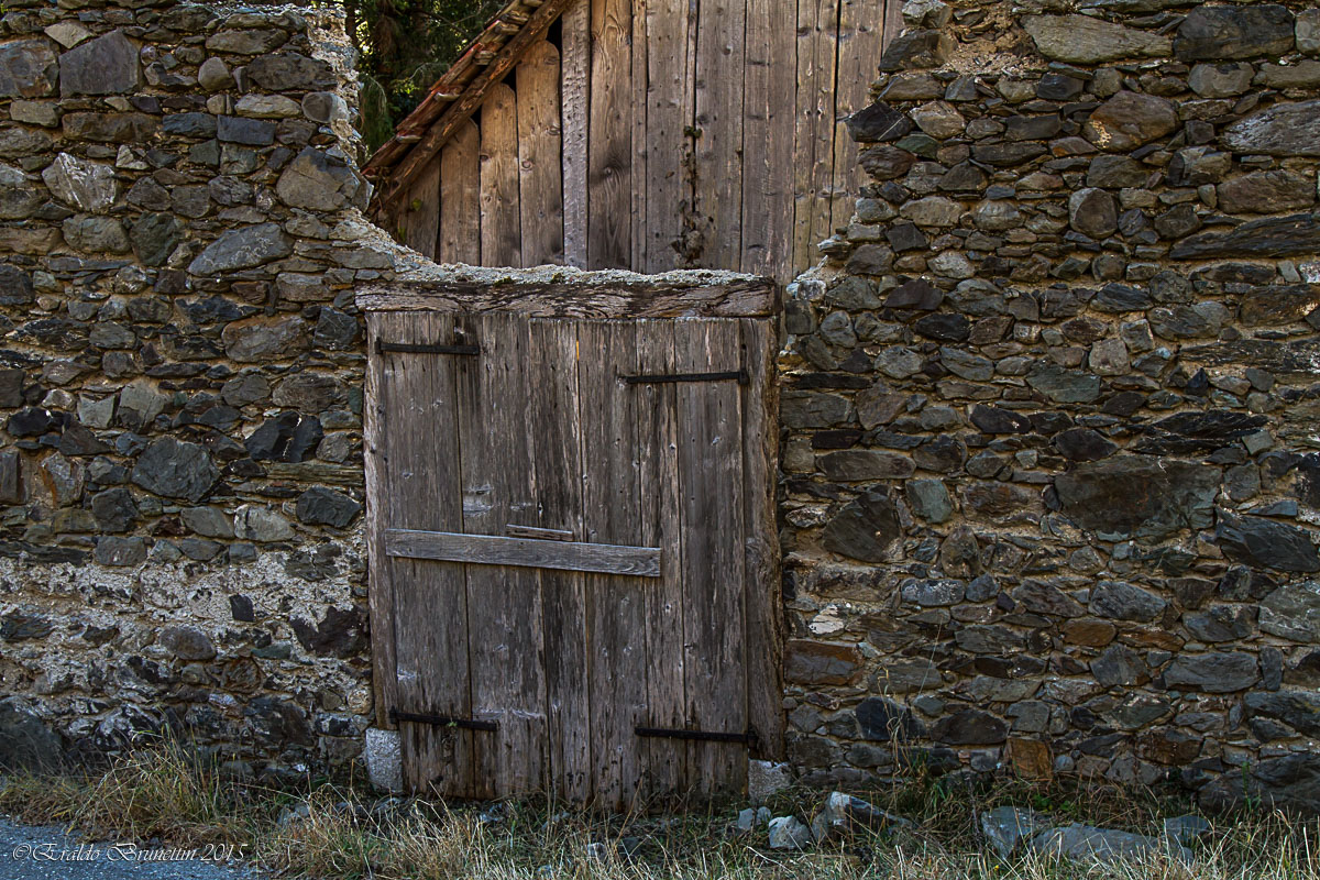 Quando uscite chiudete la porta.
