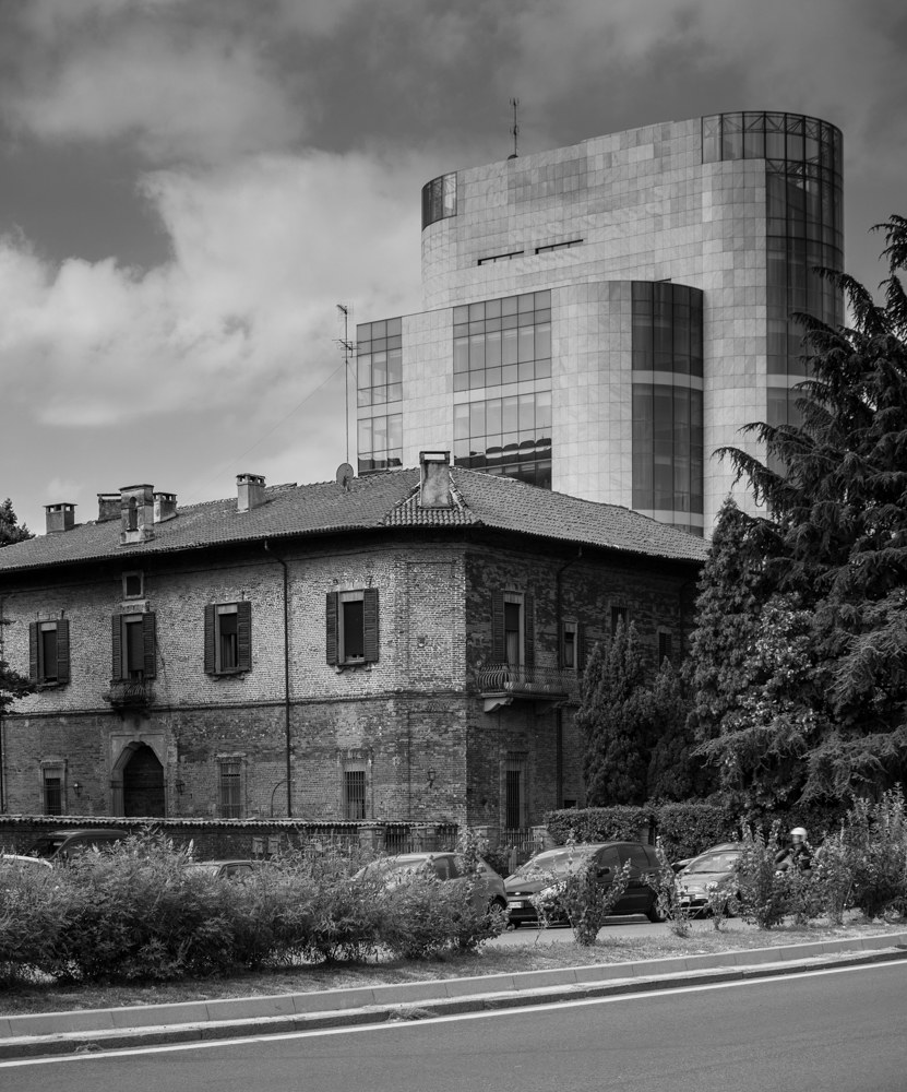 New and old to the Lorenteggio - Milan