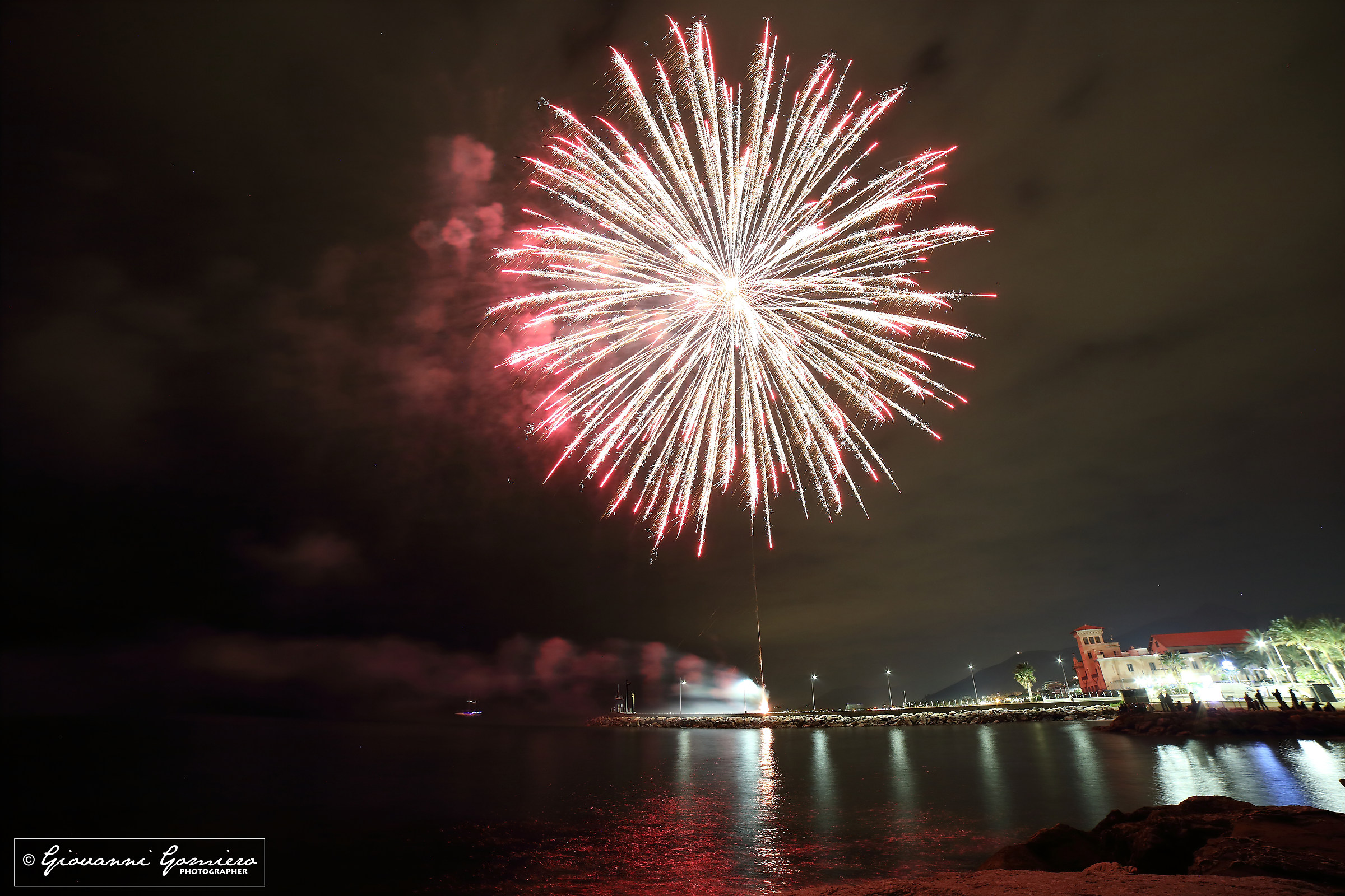 Loano Pyrotechnics 08