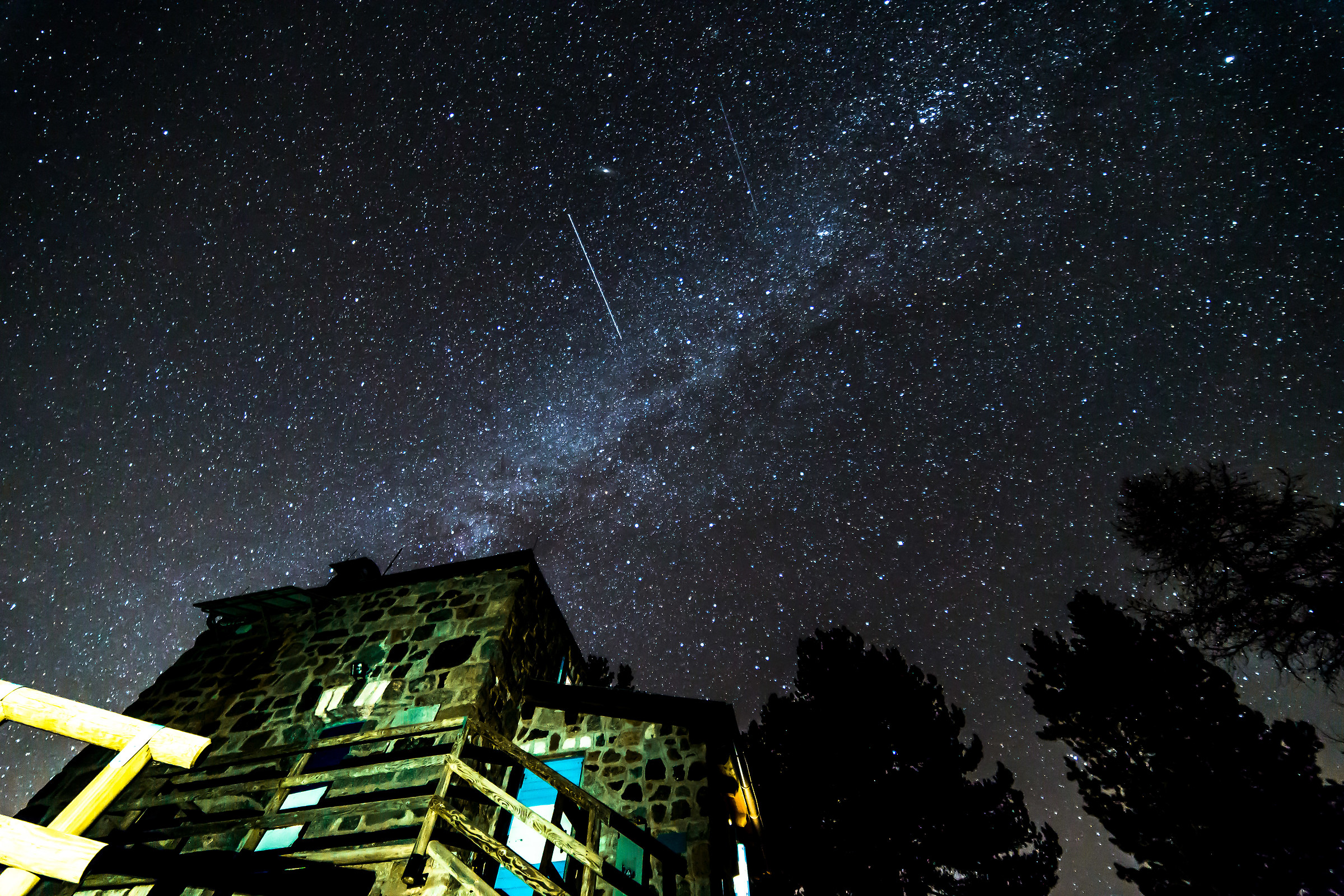 Stelle cadenti al rifugio Taramelli